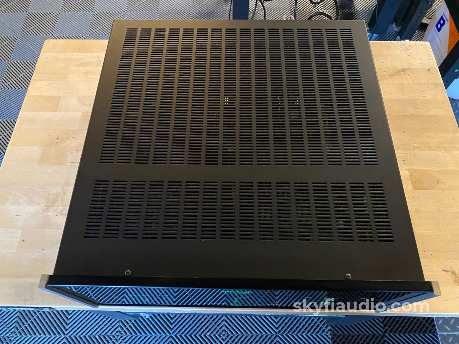 Mcintosh Mc7106 6 Channel Solid State Amp Amplifier