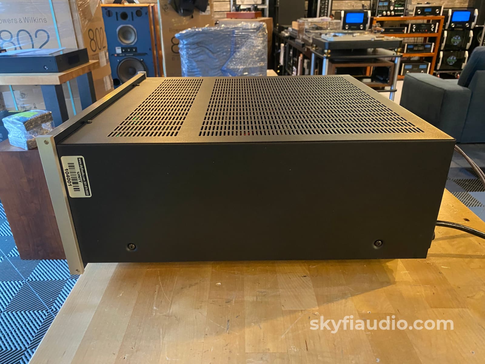 Mcintosh Mc7106 6 Channel Solid State Amp Amplifier