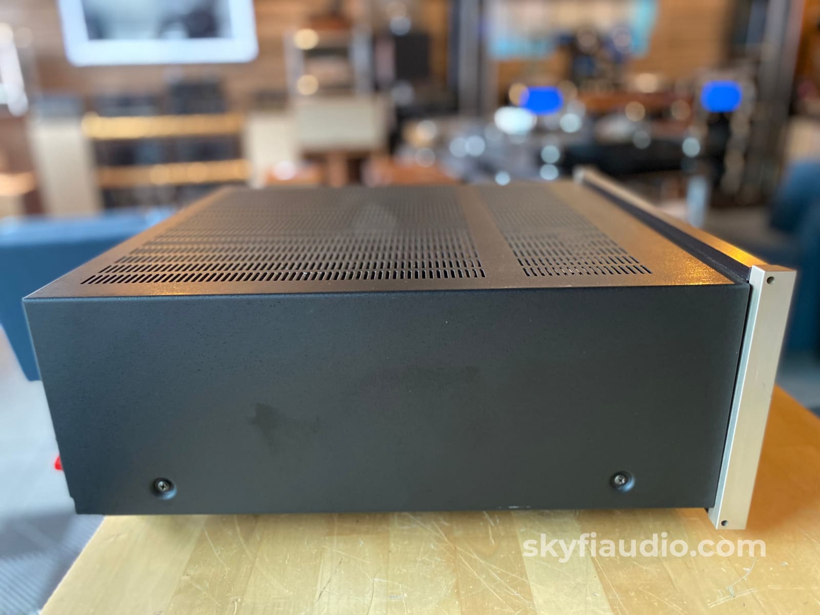 Mcintosh Mc7205 5-Channel Home Theater Amplifier