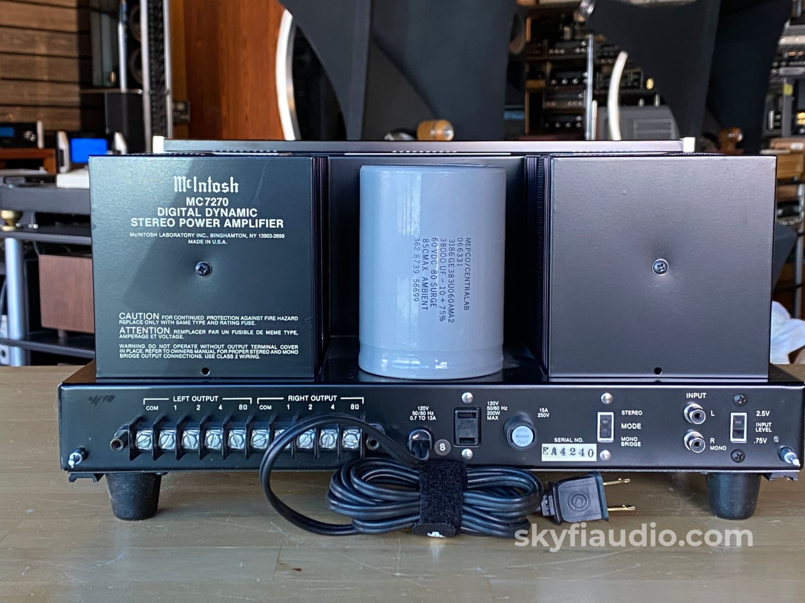 Mcintosh Mc7270 Amplifier With 270W X 2 - One Of Our Favorites!