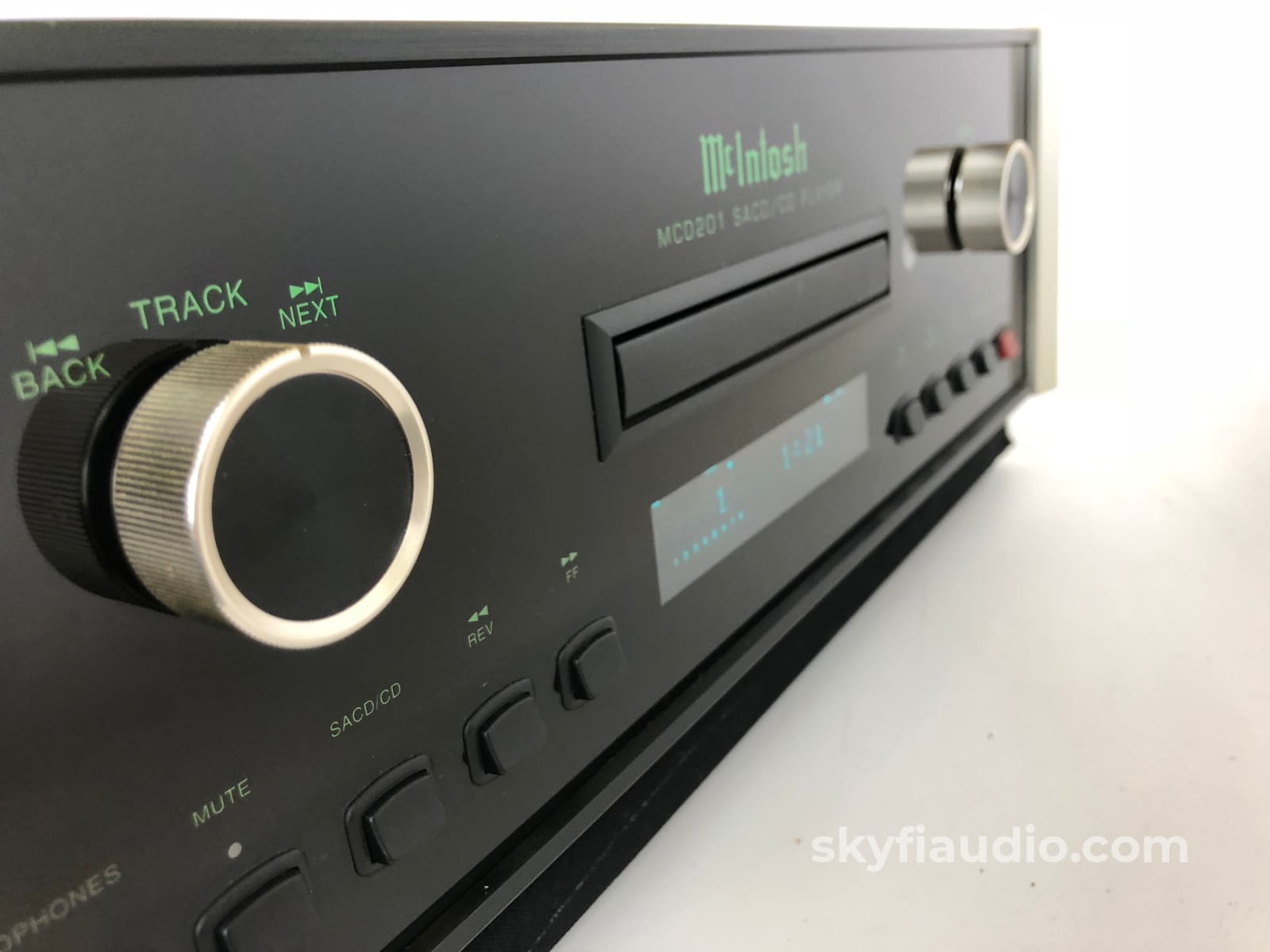 Mcintosh Mcd-201 Cd And Sacd Player + Digital