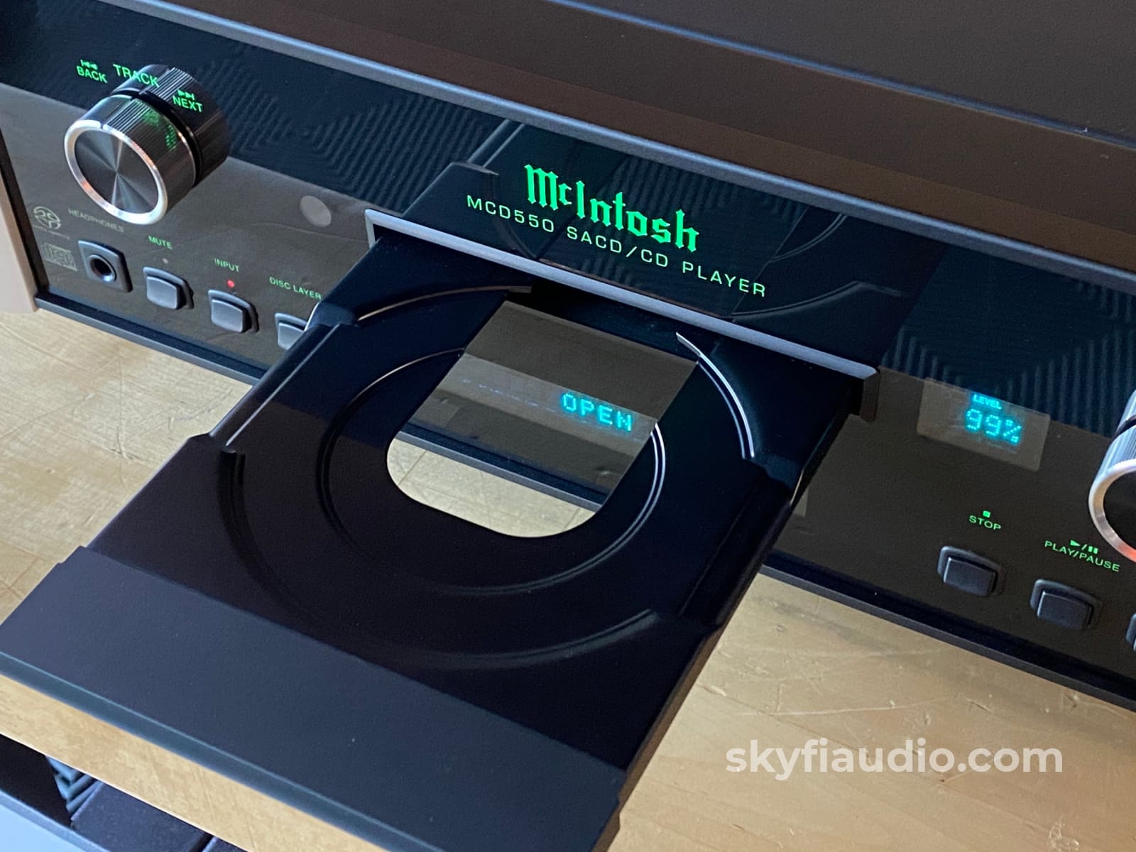 Mcintosh Mcd550 Sacd/Cd Player & Dac Four 32-Bit/192Khz Dacs Per Channel! Complete Set Cd + Digital