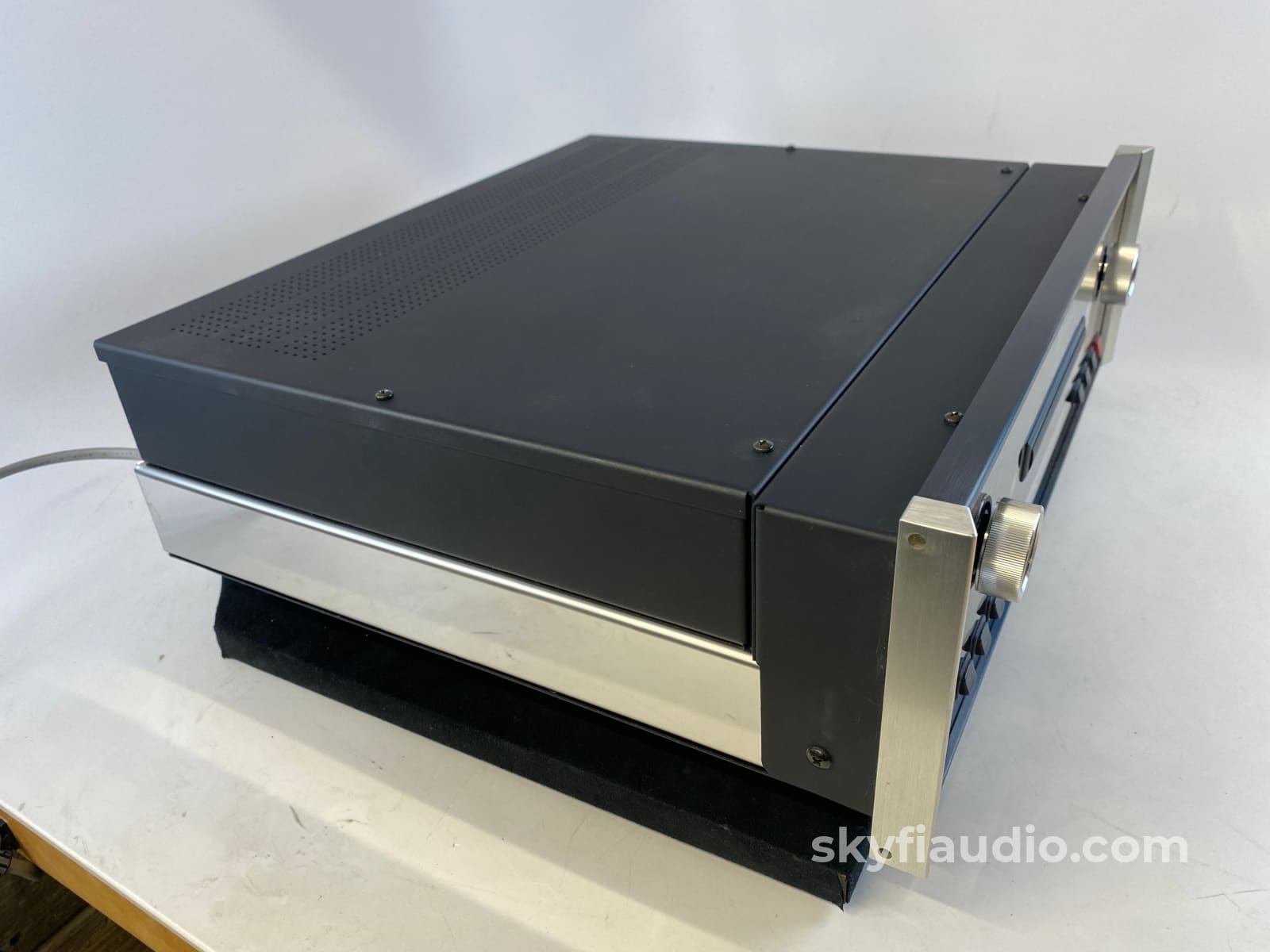 Mcintosh Mcd550 Sacd/Cd Player And Dac - Four 32-Bit/192Khz Dacs Per Channel! Cd + Digital