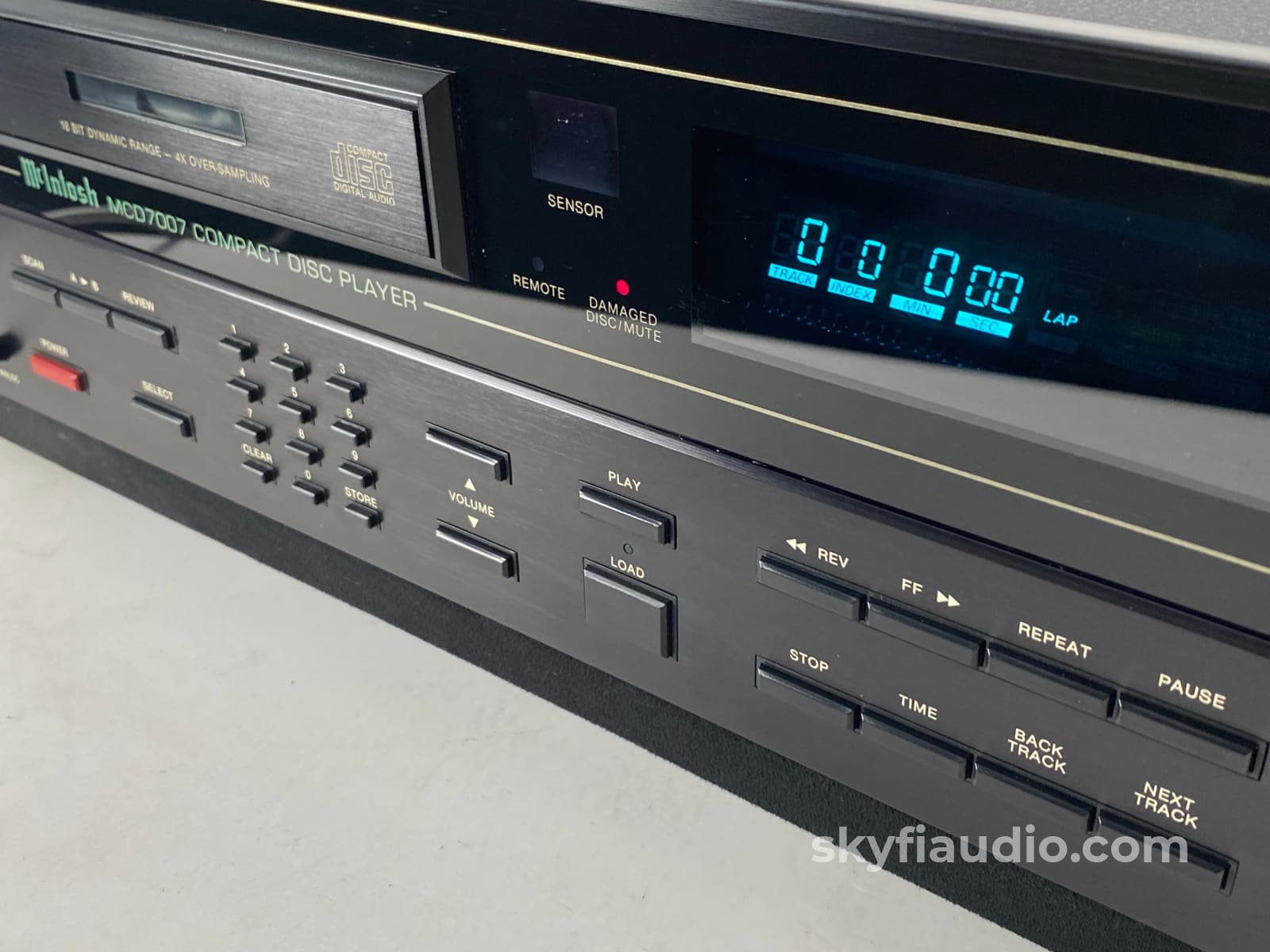 Mcintosh Mcd7007 Cd Player With Rare Remote + Digital