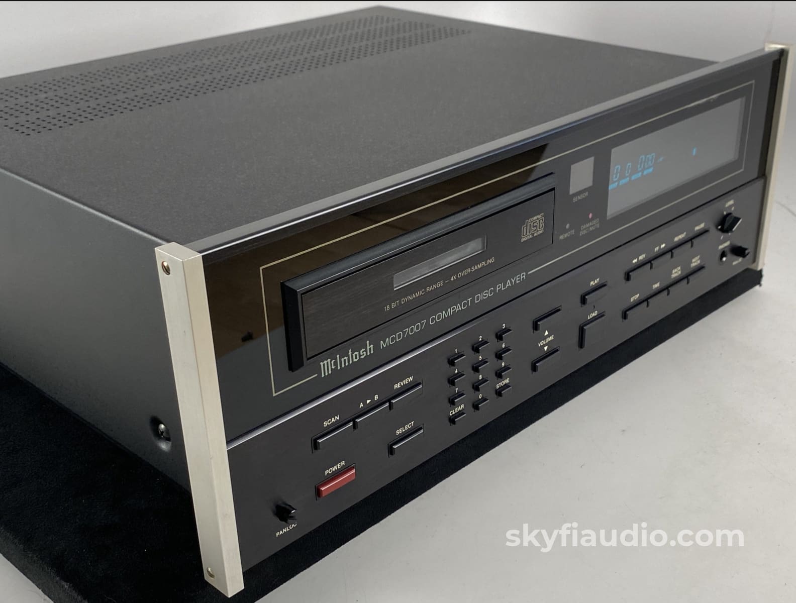 Mcintosh Mcd7007 Cd Player With Rare Remote + Digital