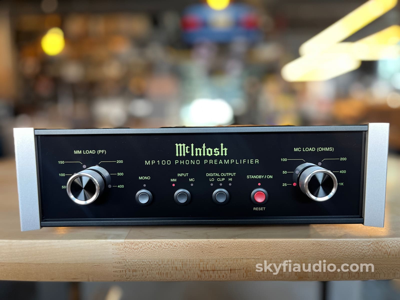 McIntosh MP-100 Phono Preamp - Pre-Loved Preamplifier