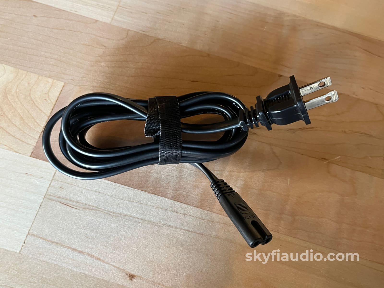 McIntosh MP-100 Phono Preamp - Pre-Loved Preamplifier