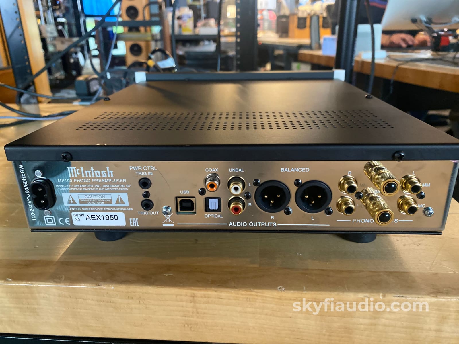 Mcintosh Mp100 Mc And Mm Phono Preamplifier - In Store Only