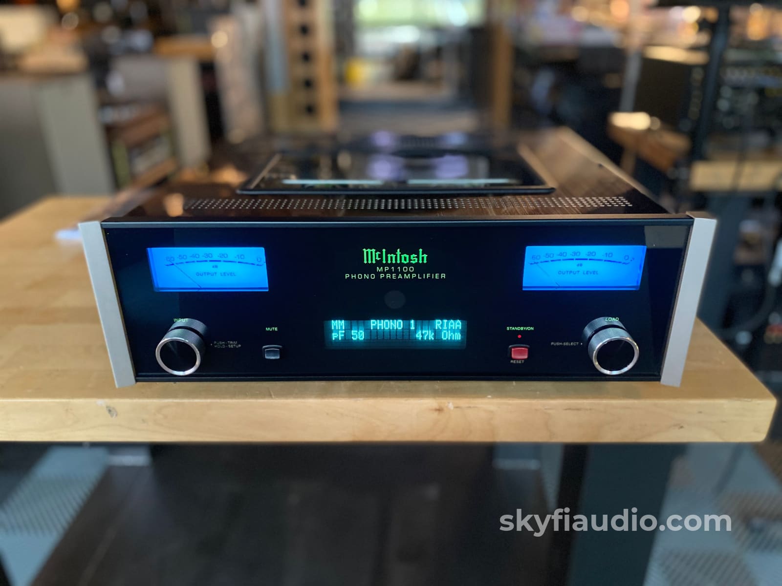 Mcintosh Mp1100 Flagship Tube Phono Preamp Complete And Like New - In Store Only Preamplifier