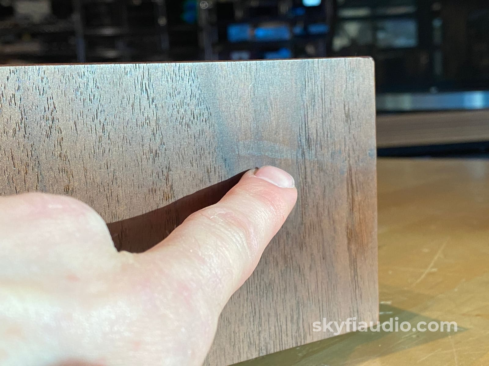 - Serviced Accessory