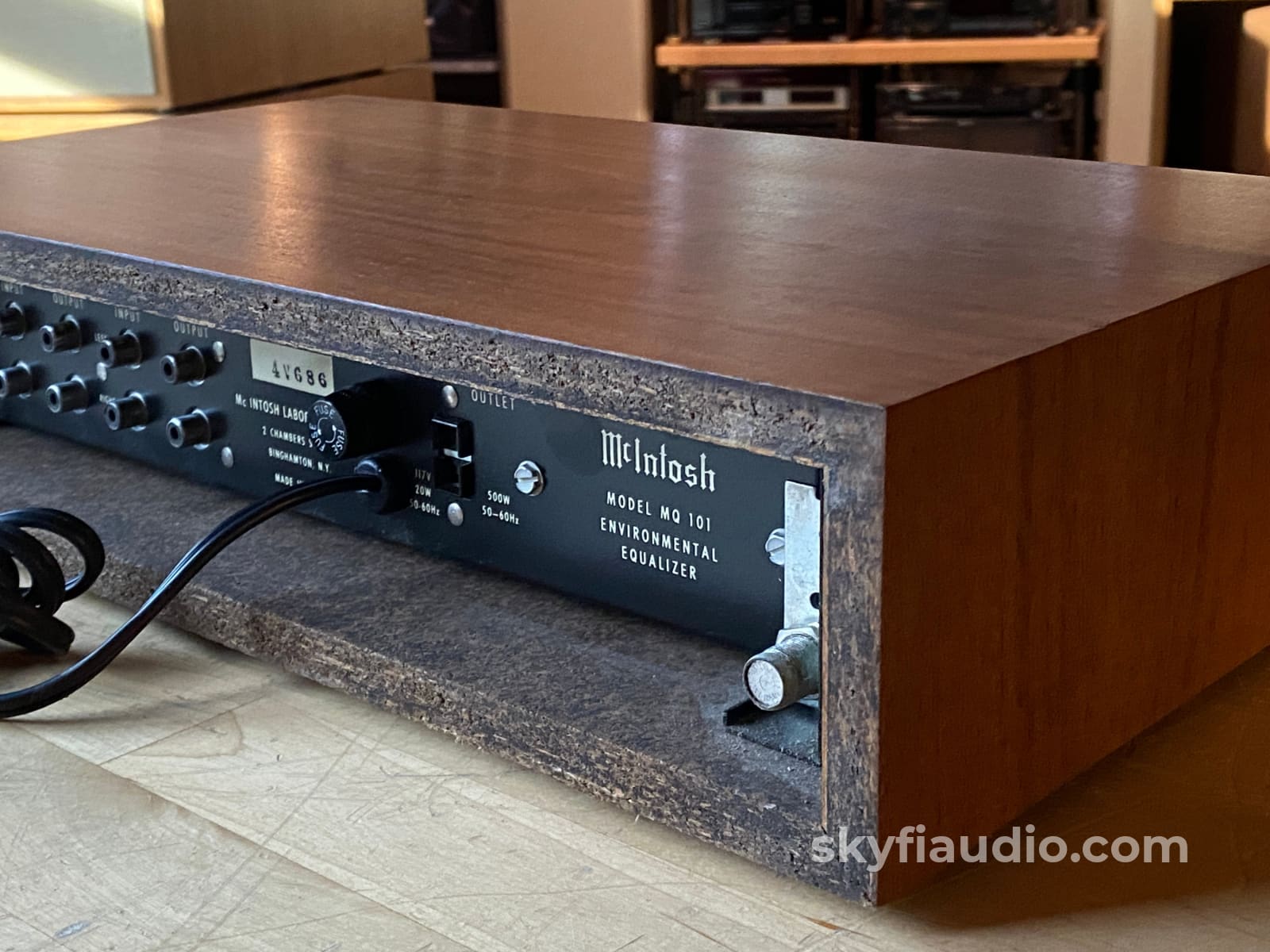 - Serviced Accessory