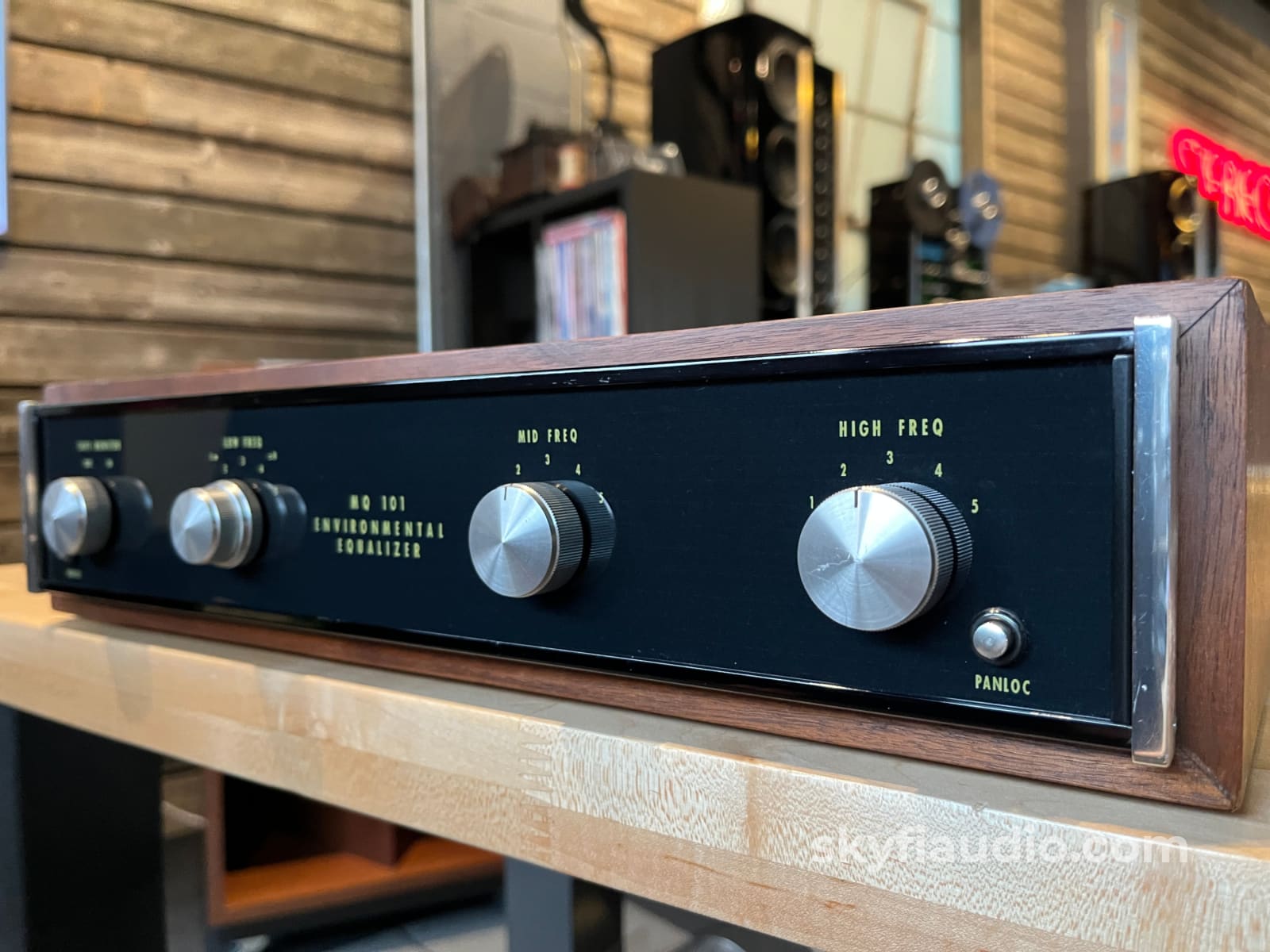 McIntosh MQ101 Vintage 3 Band Equalizer - W/ Wood Case + New Faceplate Accessory