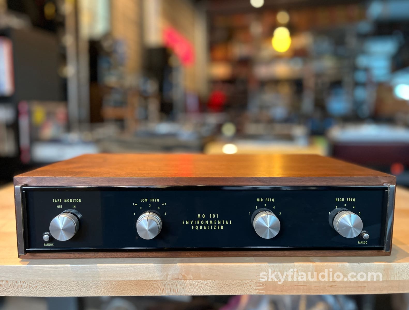 McIntosh MQ101 Vintage 3 Band Equalizer - W/ Wood Case + New Faceplate Accessory