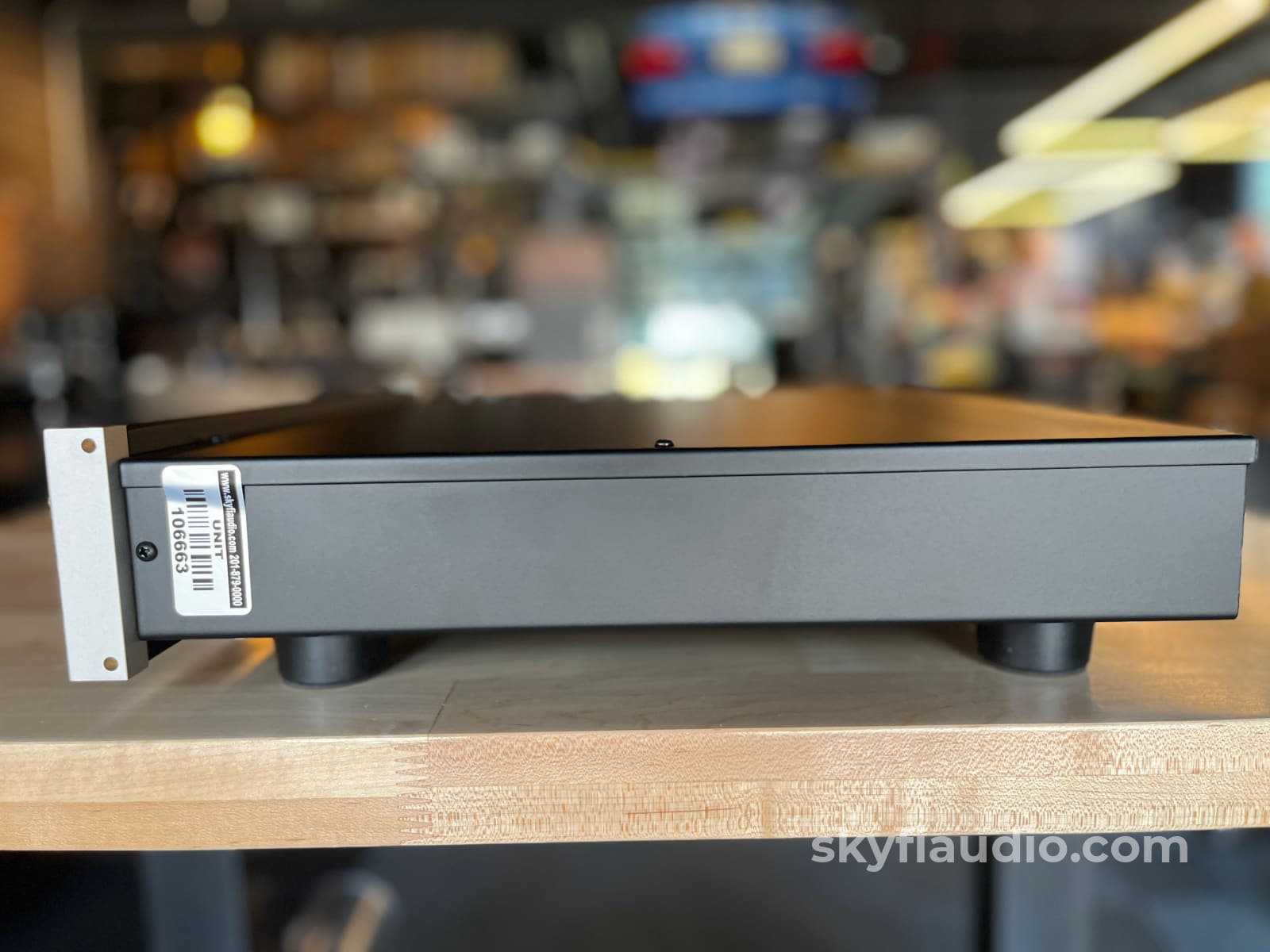 McIntosh MQ112 Environmental Equalizer - Pre-Loved Accessory