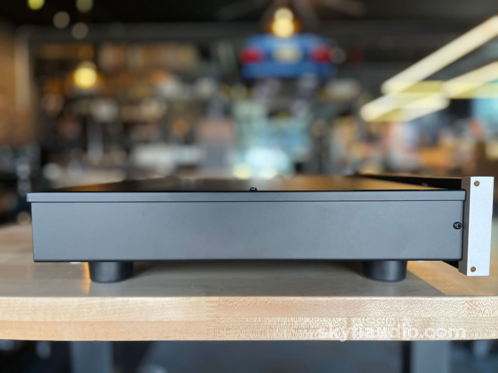 McIntosh MQ112 Environmental Equalizer - Pre-Loved Accessory