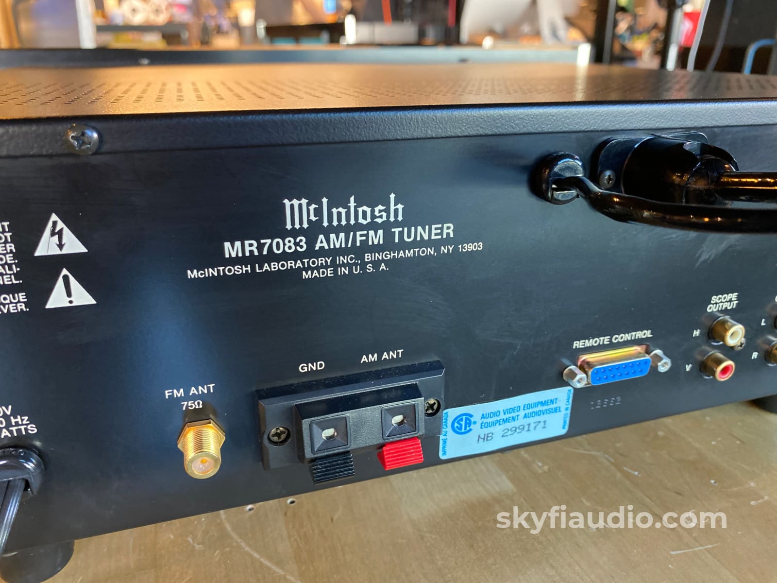 Mcintosh Mr7083 Am/Fm Digital Tuner - New Glass Wide Edition