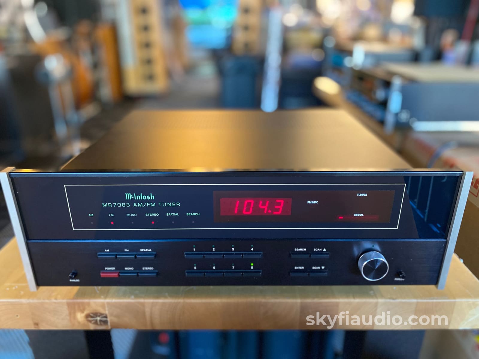 Mcintosh Mr7083 Am/Fm Digital Tuner - New Glass Wide Edition