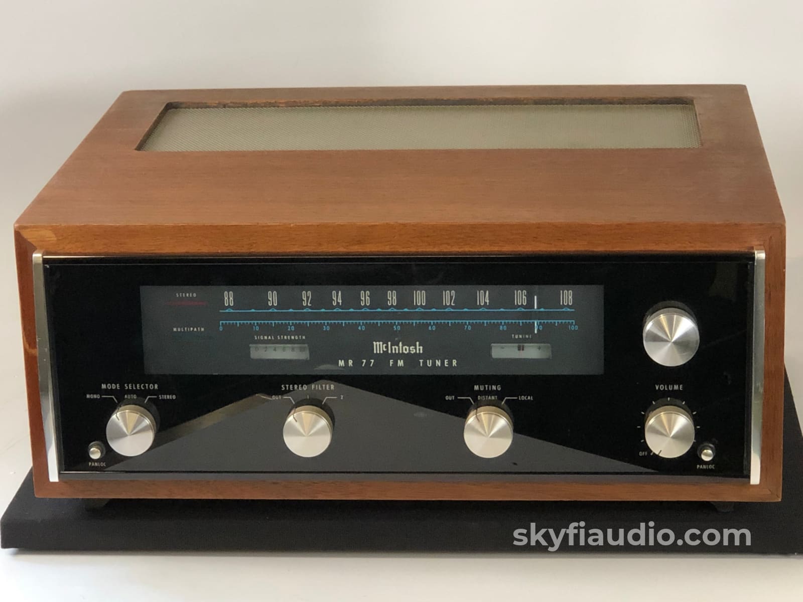 Mcintosh Mr77 Vintage Fm Tuner In Wood Cabinet - Wow