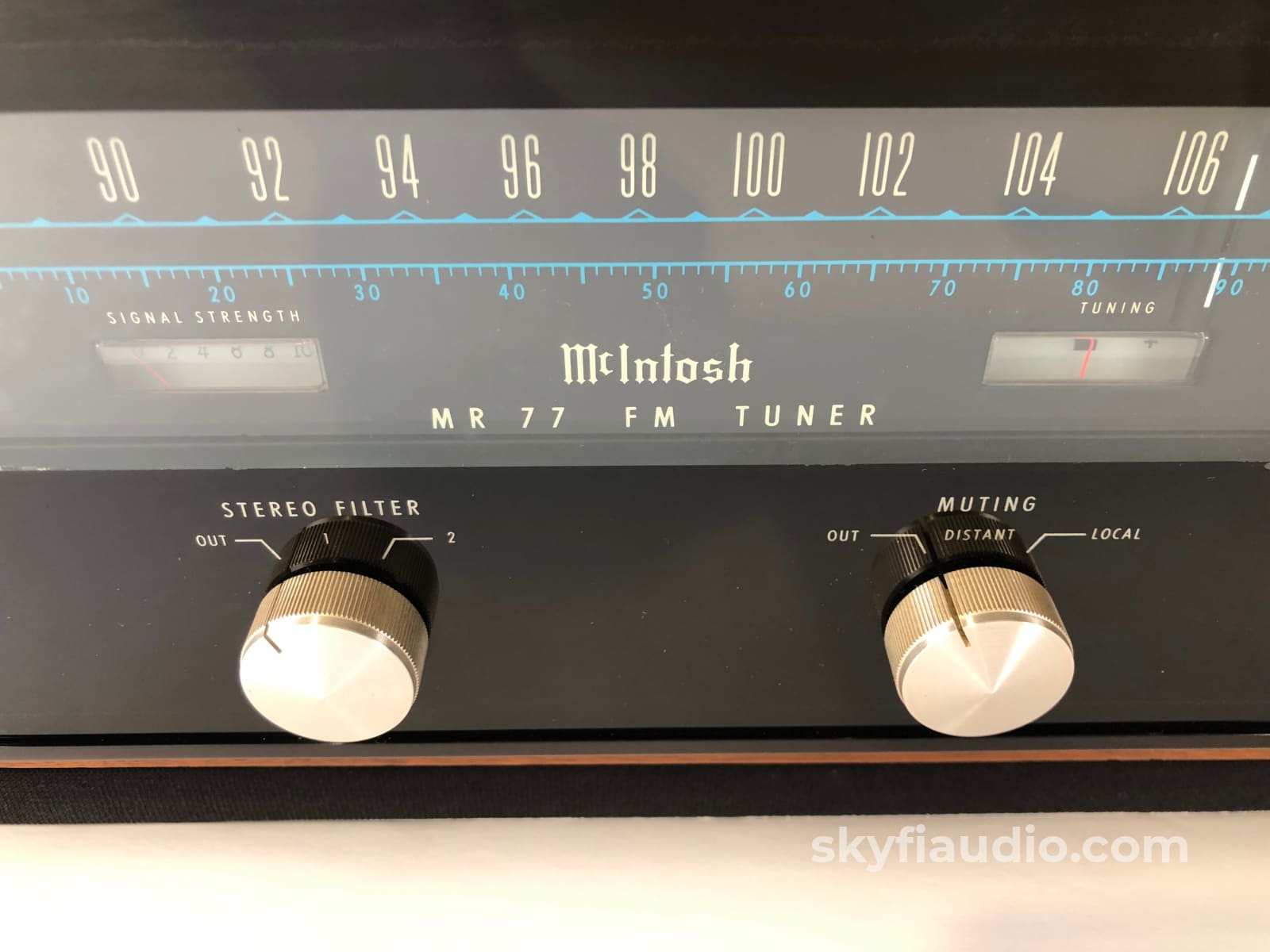 Mcintosh Mr77 Vintage Fm Tuner In Wood Cabinet - Wow