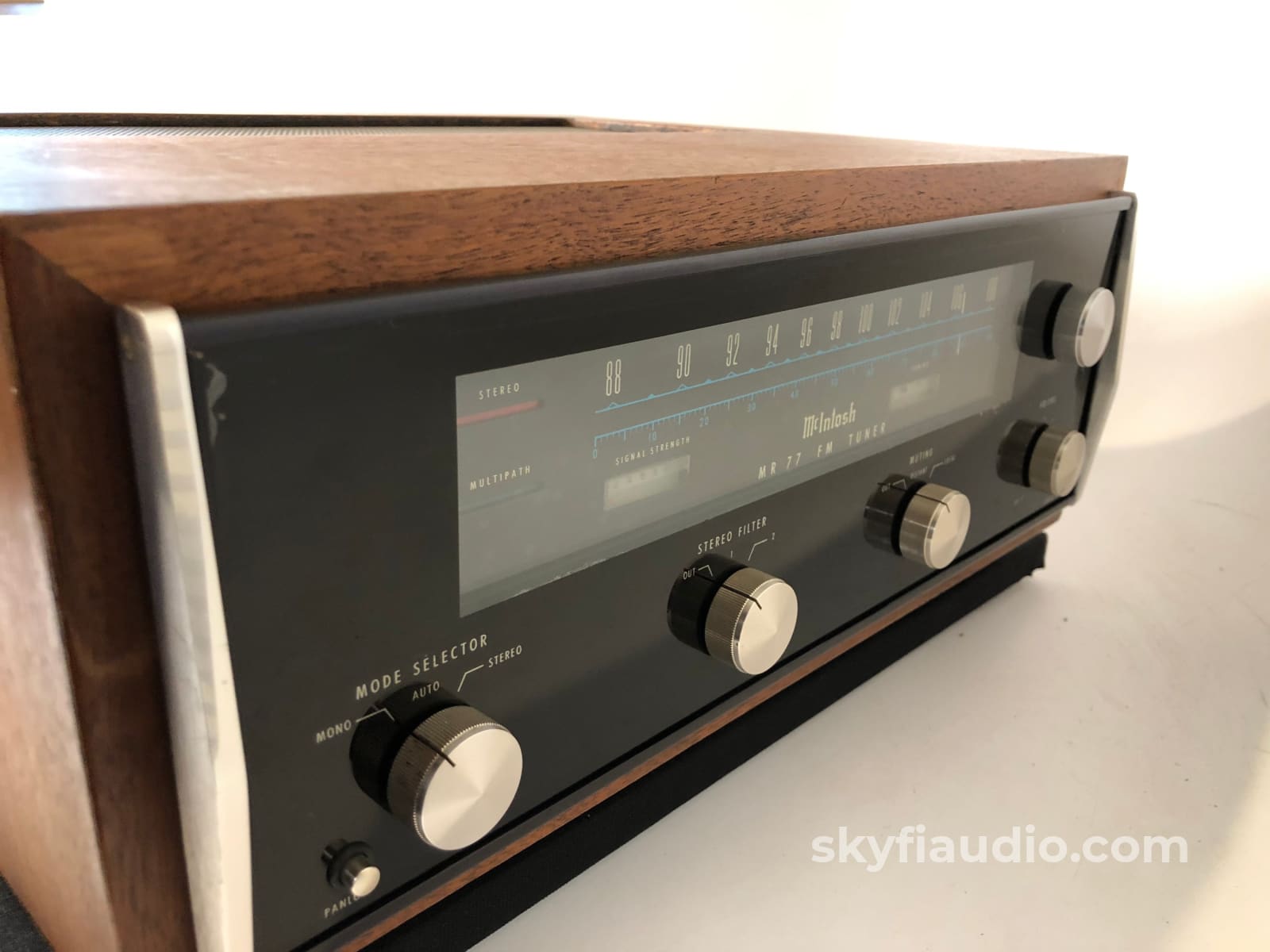 Mcintosh Mr77 Vintage Fm Tuner In Wood Cabinet - Wow