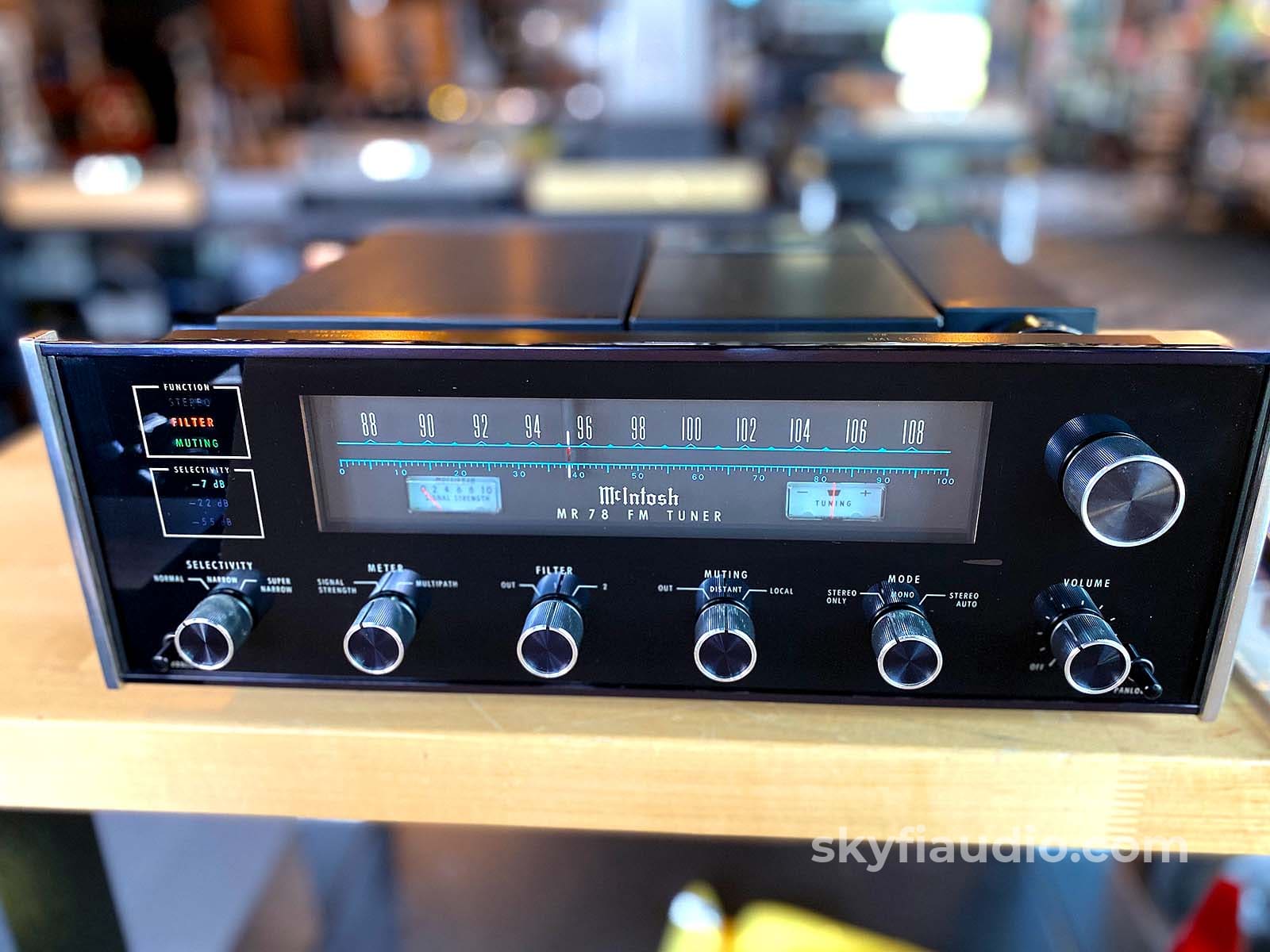 McIntosh MR78 Analog Tuner - The Best from McIntosh