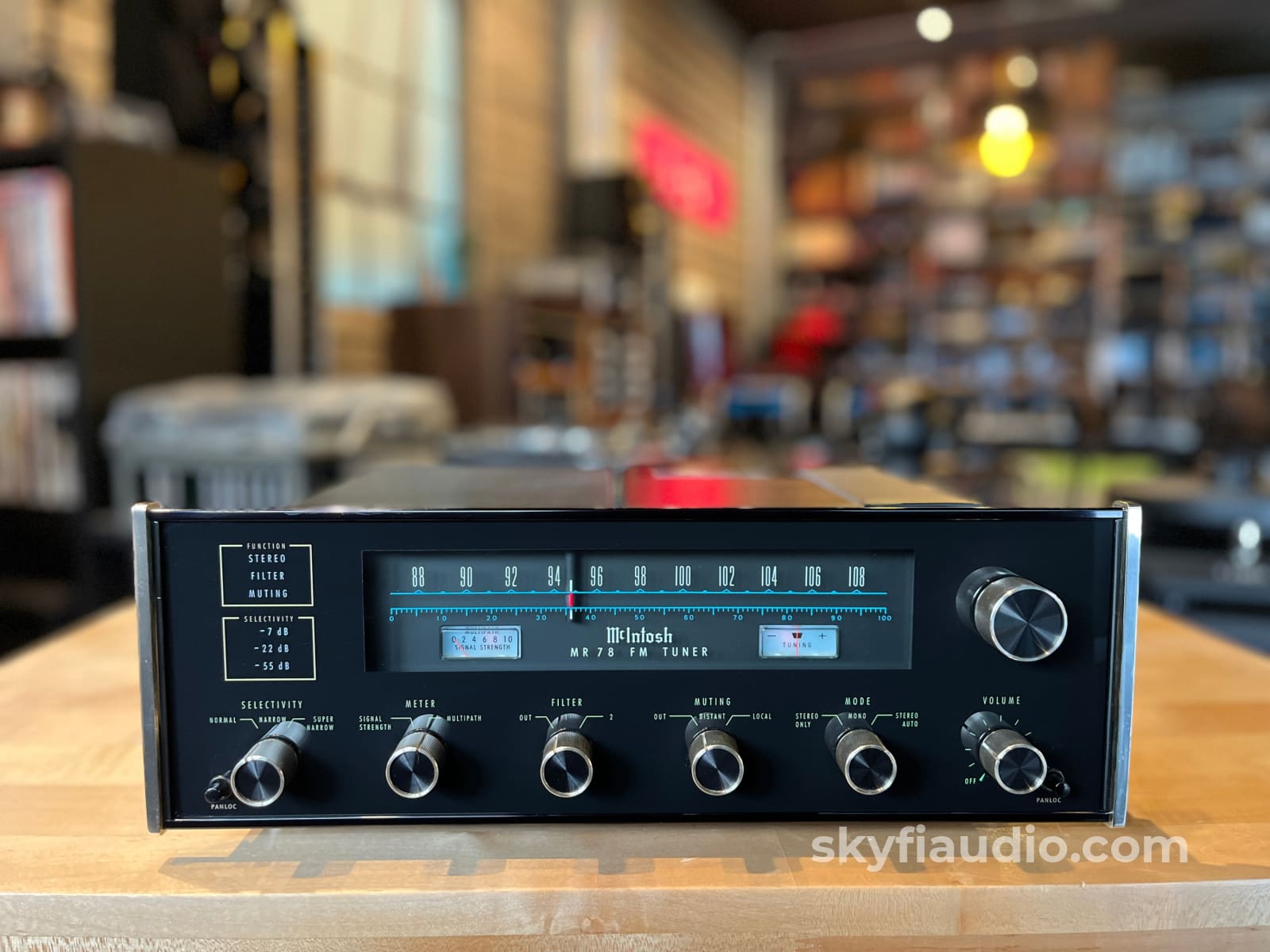 McIntosh MR78 Legendary Analog Tuner - Serviced in 2023 - The Best fro