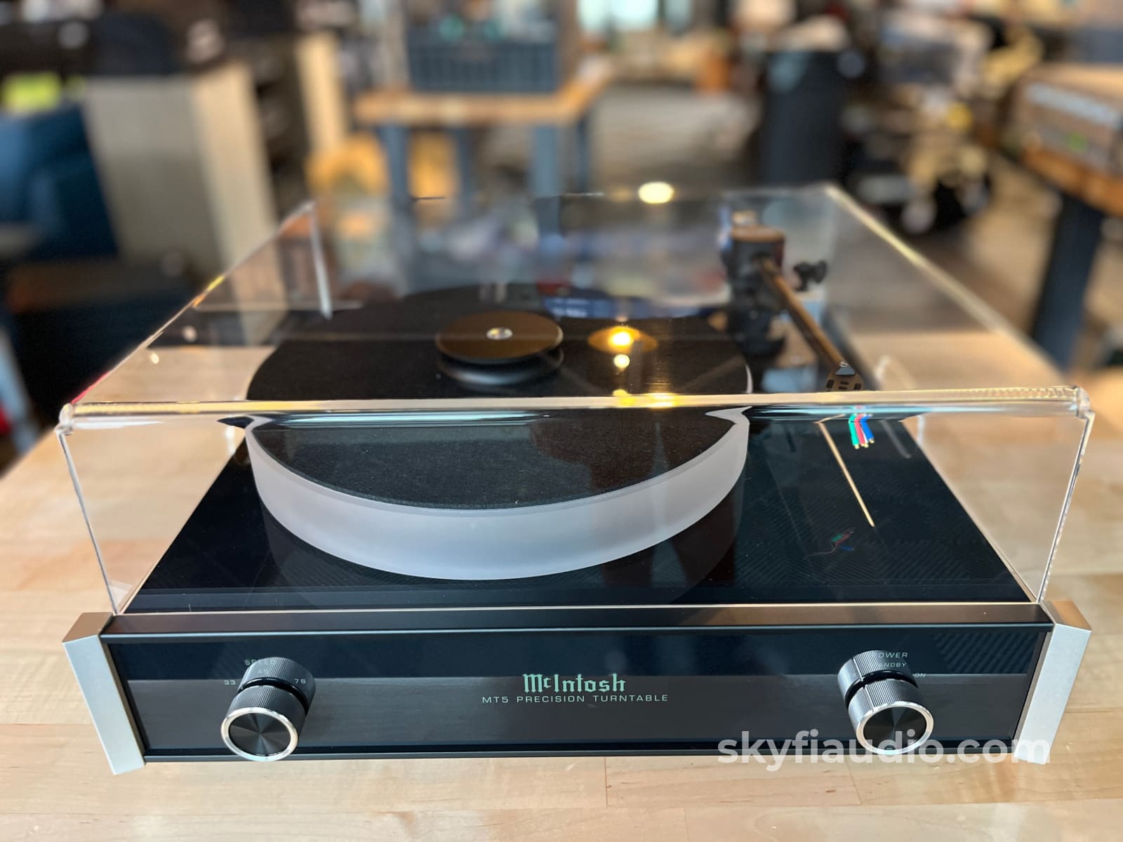 McIntosh MT5 Turntable W/ New Sumiko Songbird MC Cartridge Turntable