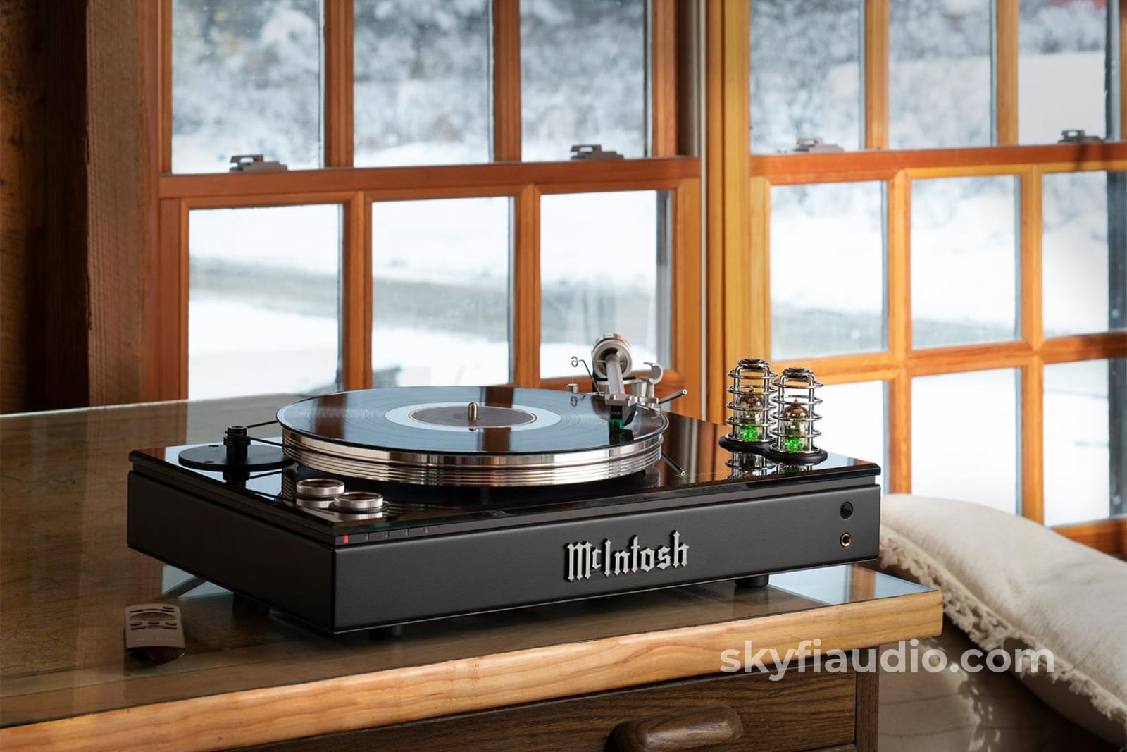Mcintosh Mti100 Integrated Turntable With Sumiko Cartridge - New