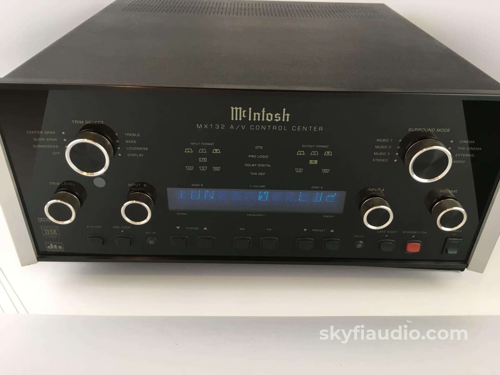 Mcintosh Mx-132 Av Processor With Tuner Preamplifier