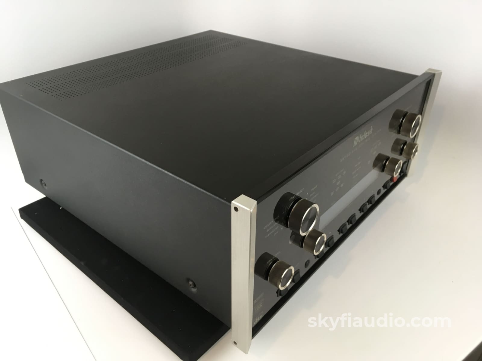 Mcintosh Mx-132 Av Processor With Tuner Preamplifier