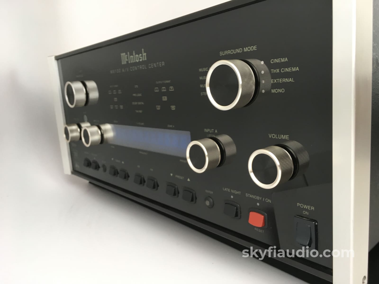 Mcintosh Mx-132 Av Processor With Tuner Preamplifier