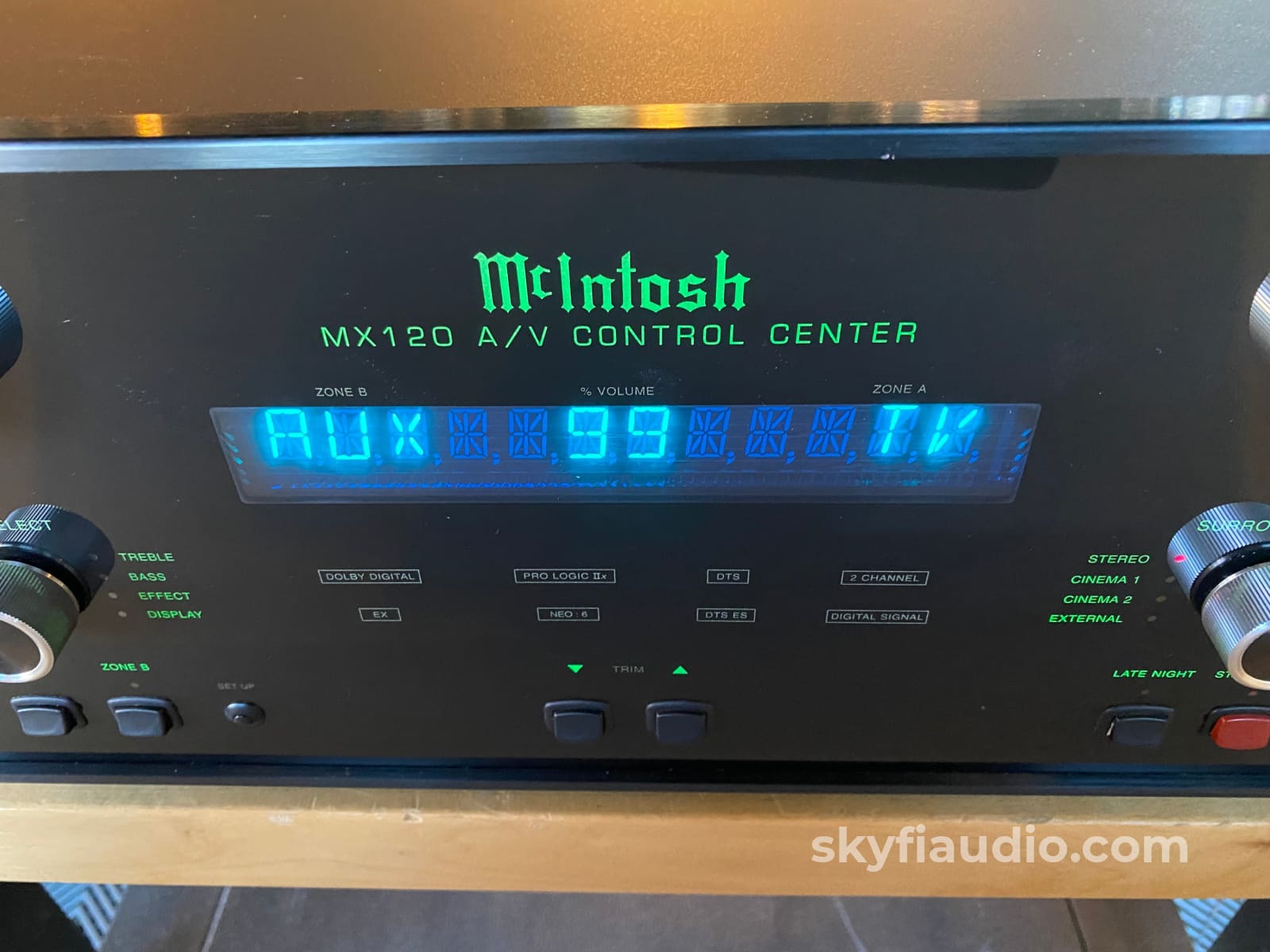 Mcintosh Mx120 Home Theater Processor W/Dolby Digital Dts-Hd Plus Phono Input Processor