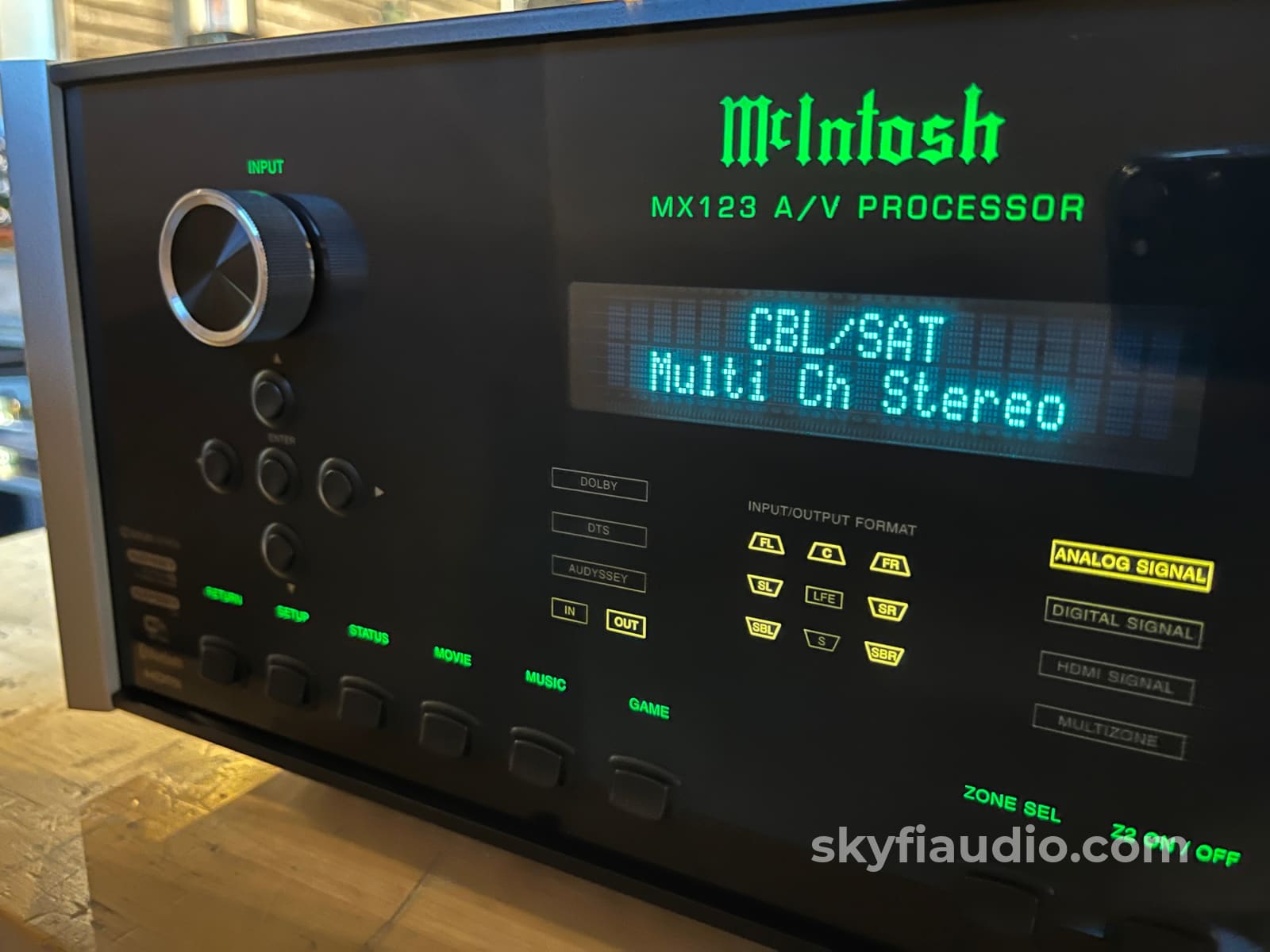 McIntosh MX123 A/V Processor - Pre-Owned Like New Processor