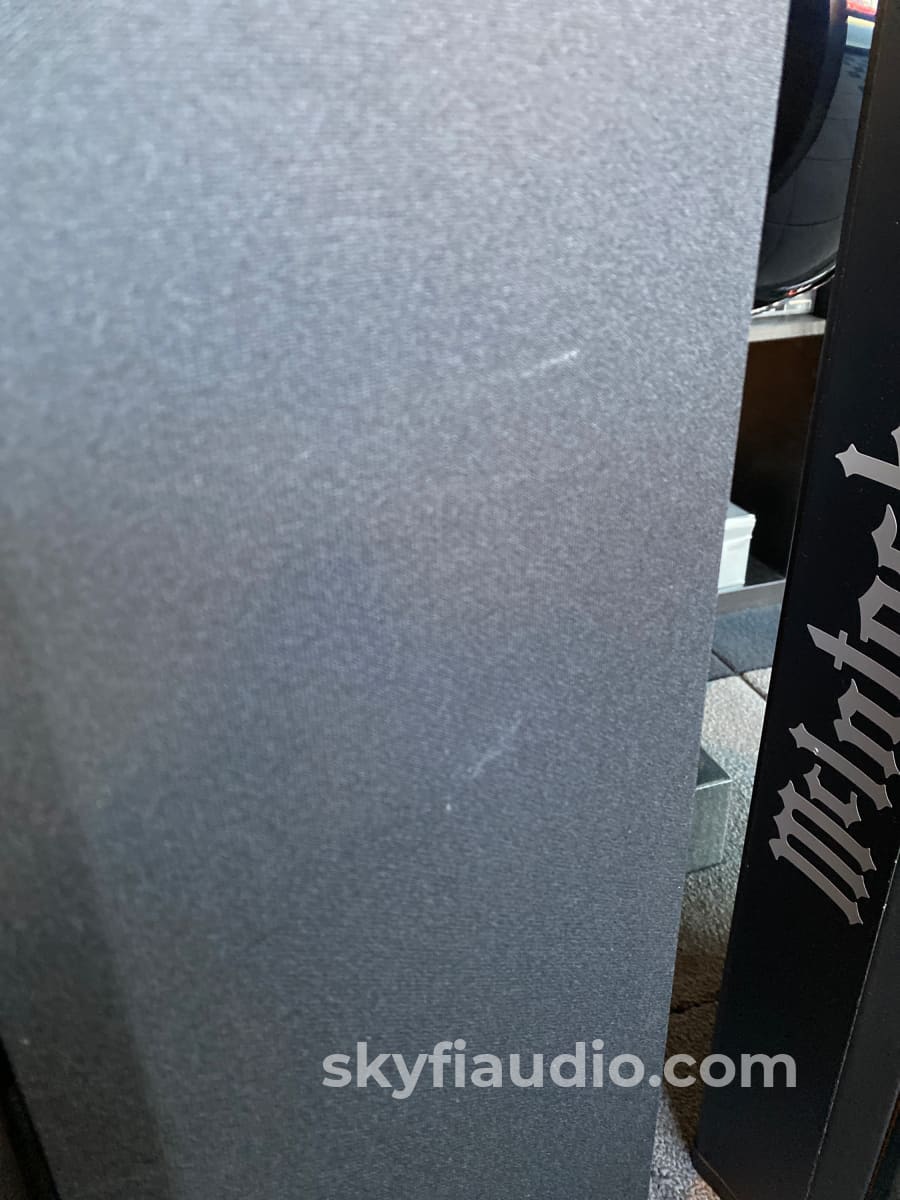 Mcintosh Xcs200 Speaker Set - Big Sound With 600 Watt Power-Handling Speakers