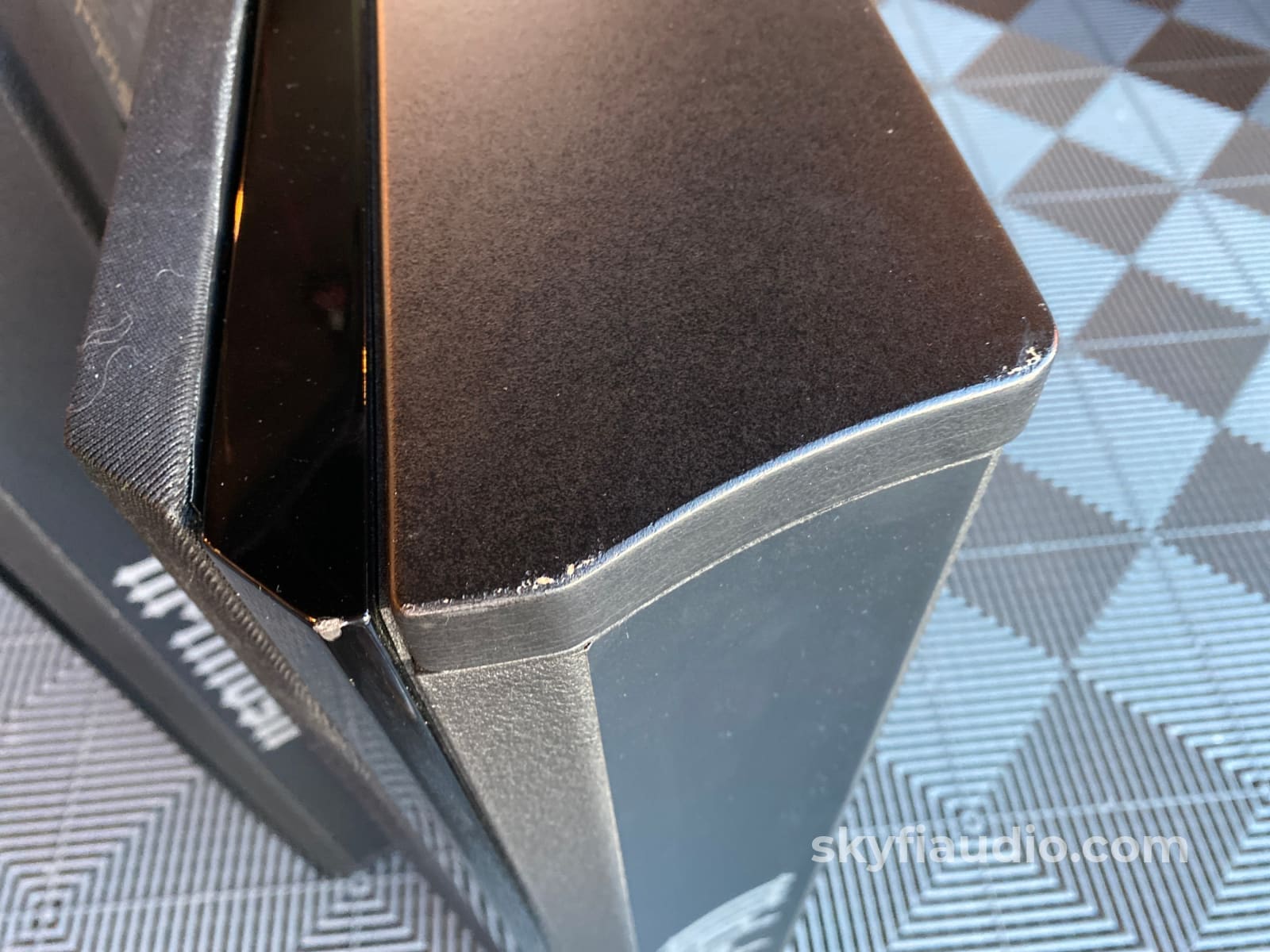 Mcintosh Xcs200 Speaker Set - Big Sound With 600 Watt Power-Handling Speakers