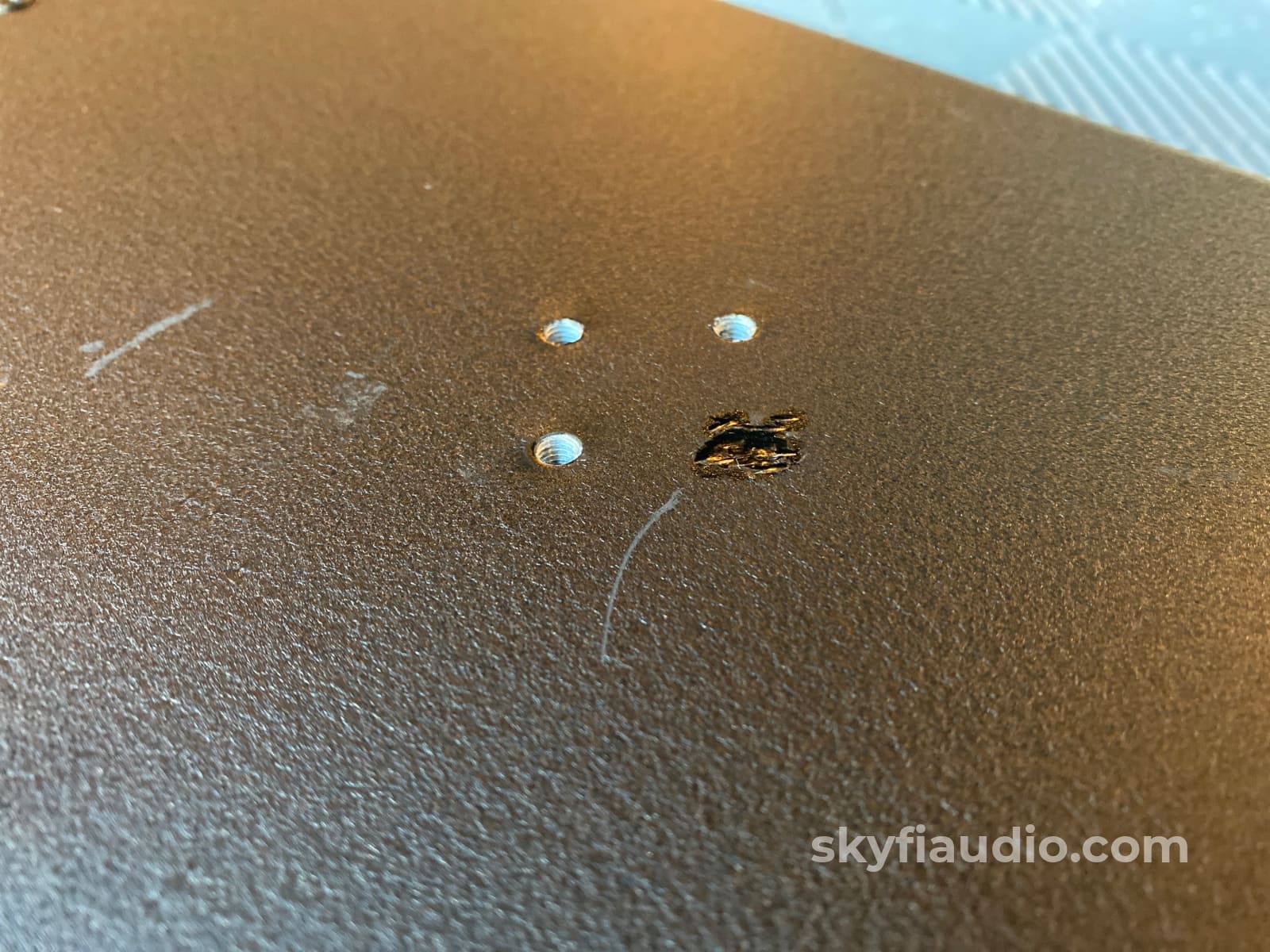 Mcintosh Xcs200 Speaker Set - Big Sound With 600 Watt Power-Handling Speakers