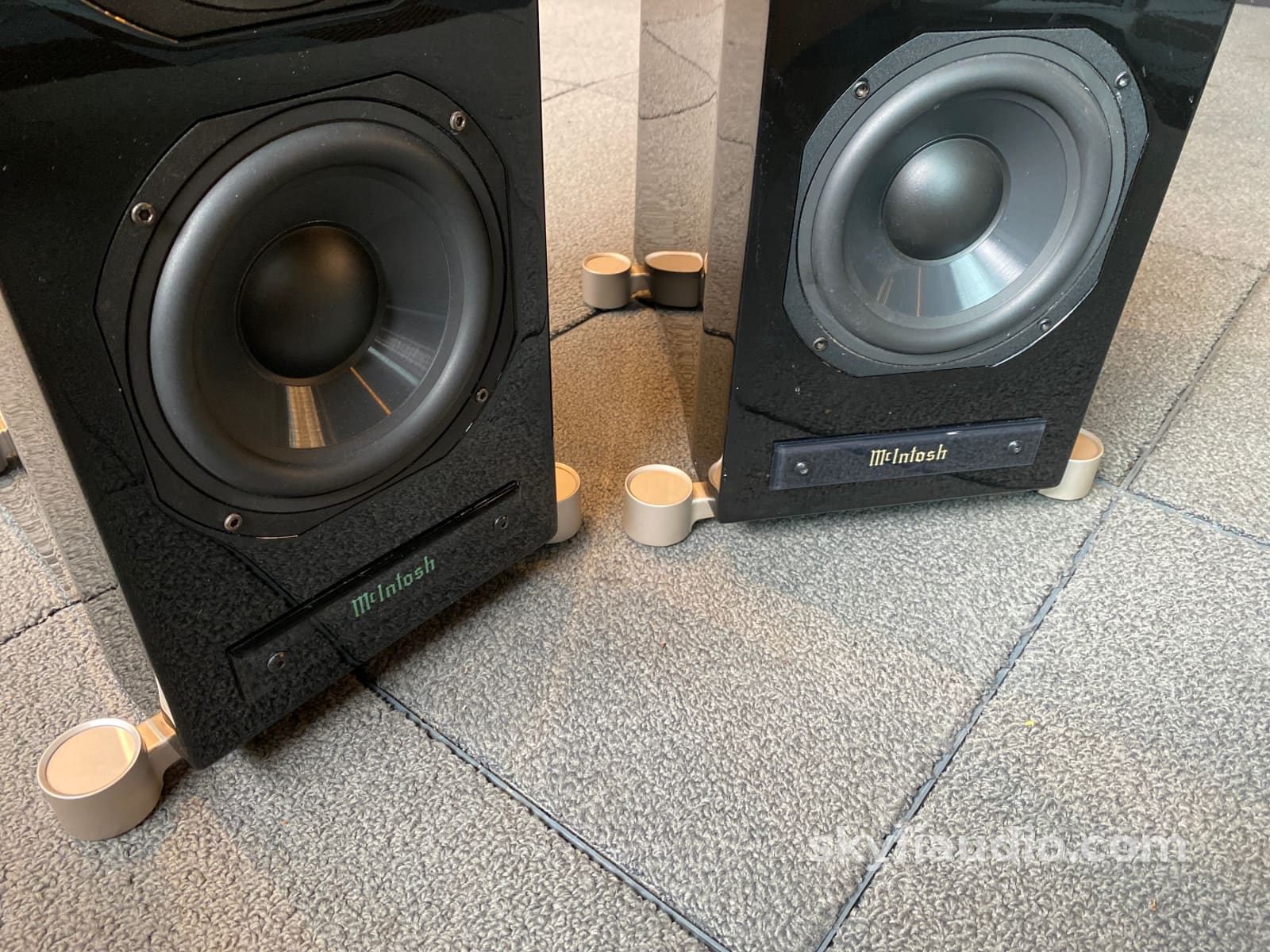 Mcintosh Xr100 Full Range Speakers - In Store Only