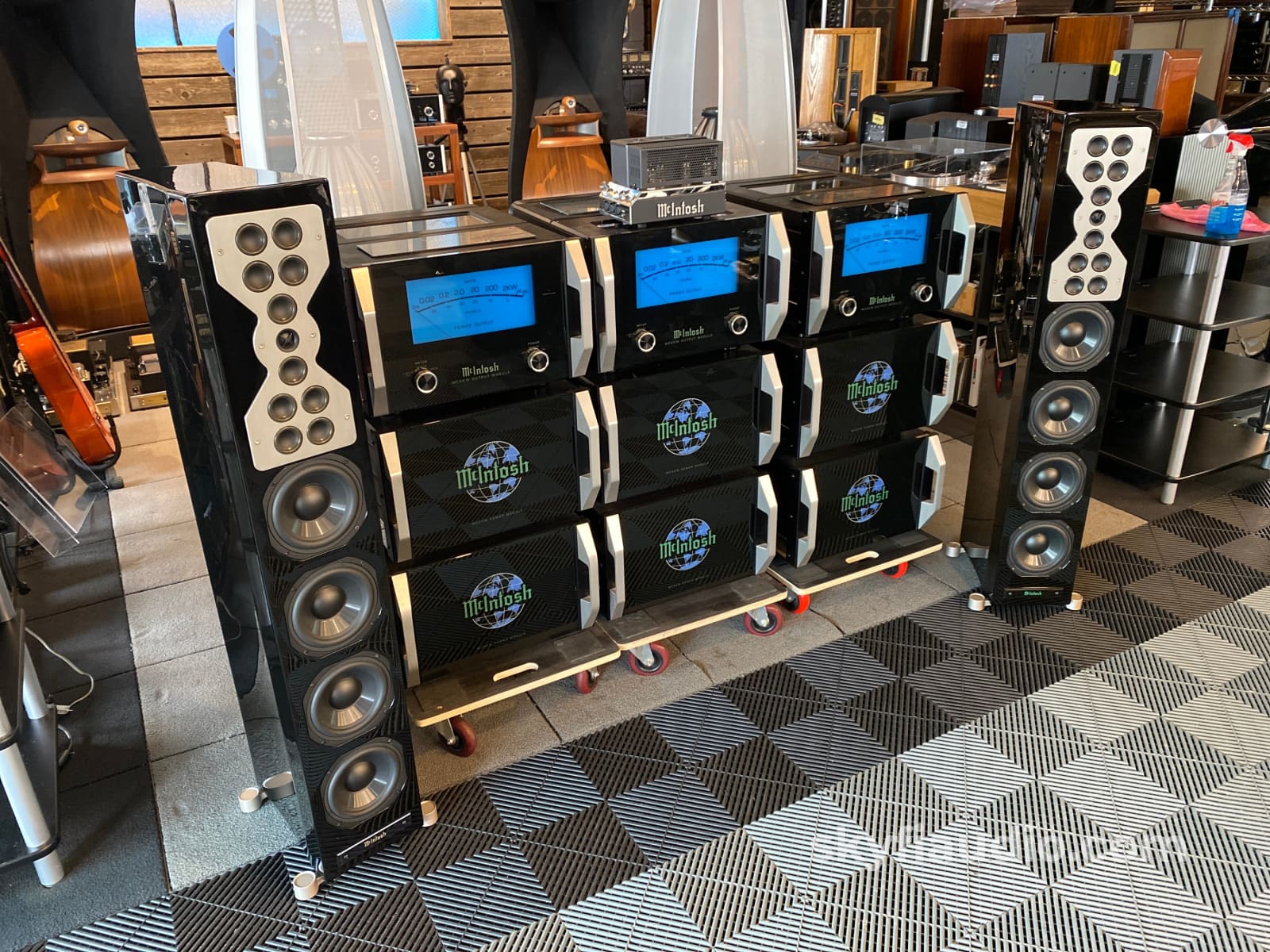 Mcintosh Xr100 Full Range Speakers - In Store Only