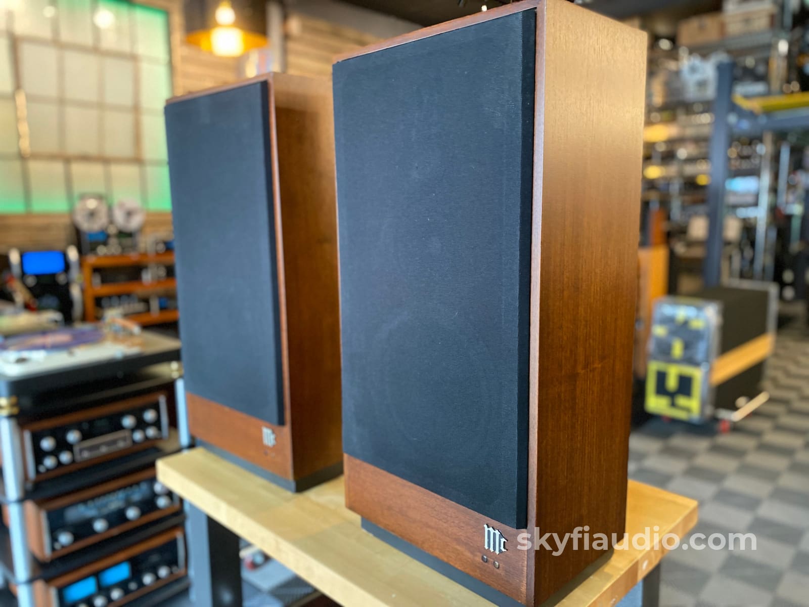 Mcintosh Xr14 Vintage 4-Way Isoplanar Radiator Speakers - Refurbished
