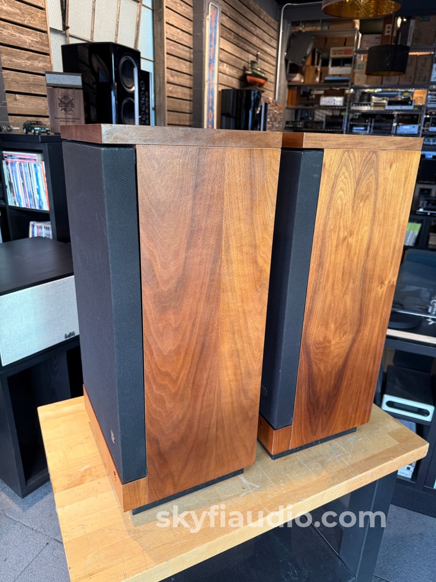 McIntosh XR5 Vintage Speakers - Serviced Speakers