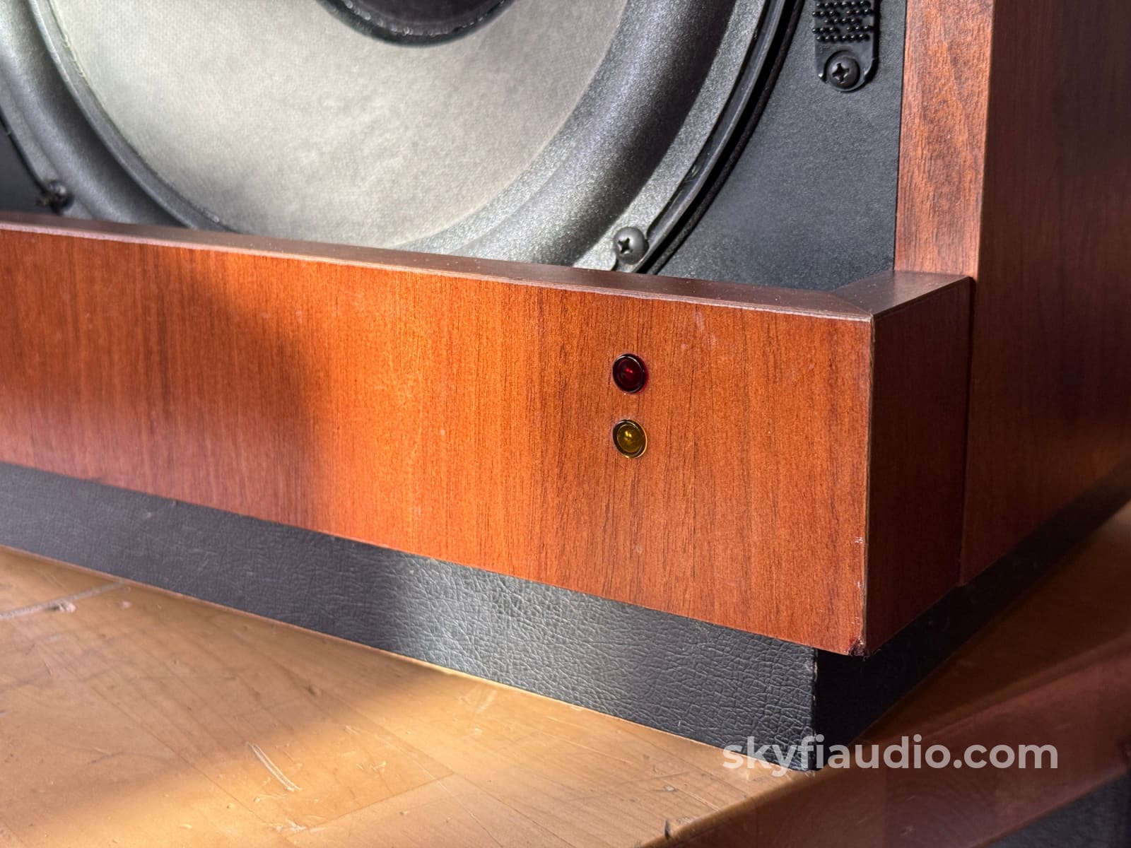 McIntosh XR5 Vintage Speakers - Serviced Speakers