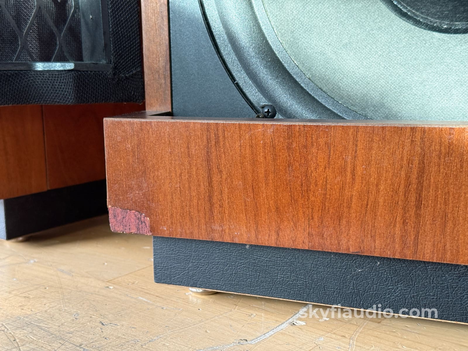 McIntosh XR5 Vintage Speakers - Serviced Speakers