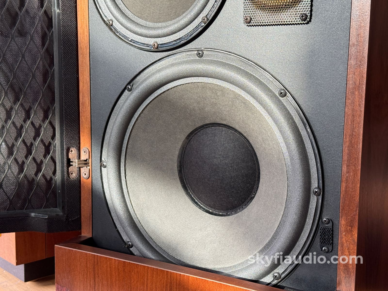 McIntosh XR5 Vintage Speakers - Serviced Speakers