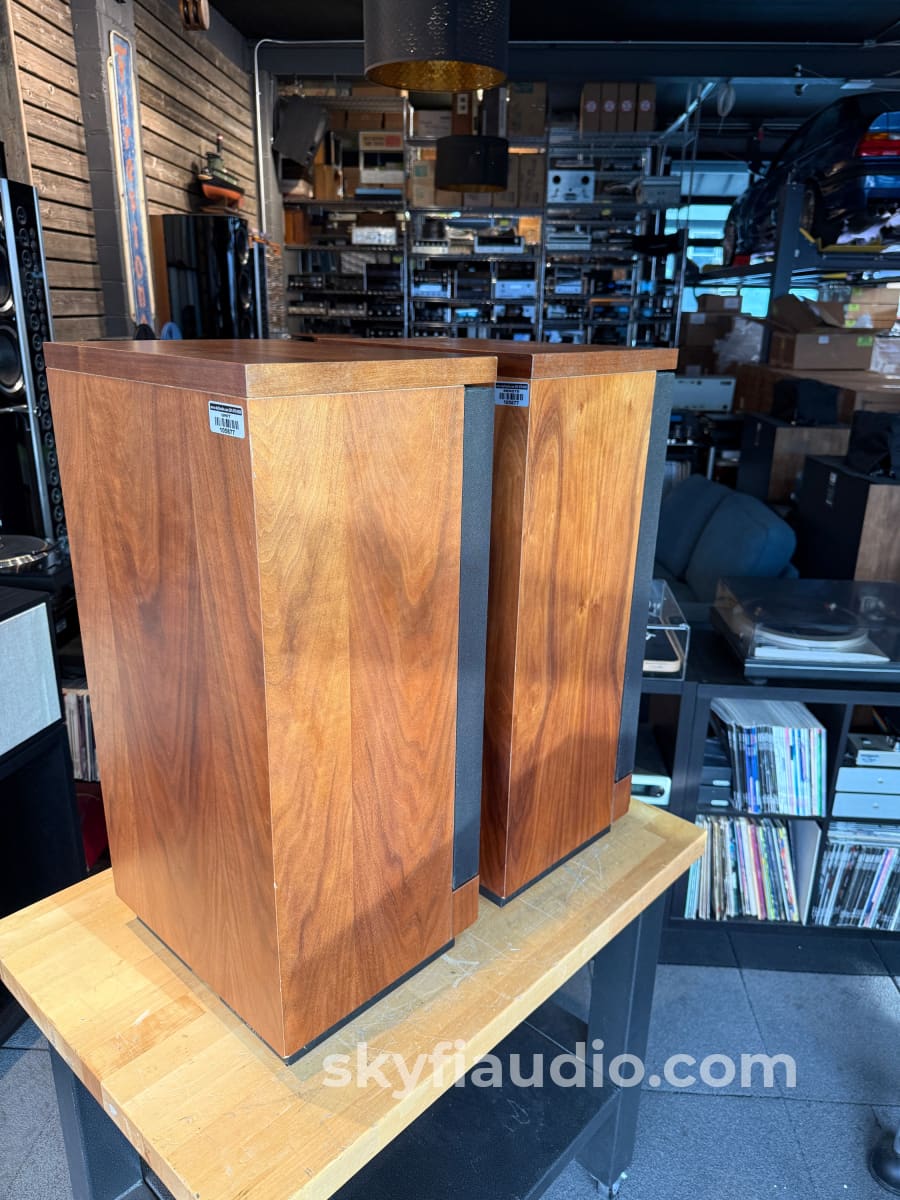 McIntosh XR5 Vintage Speakers - Serviced Speakers