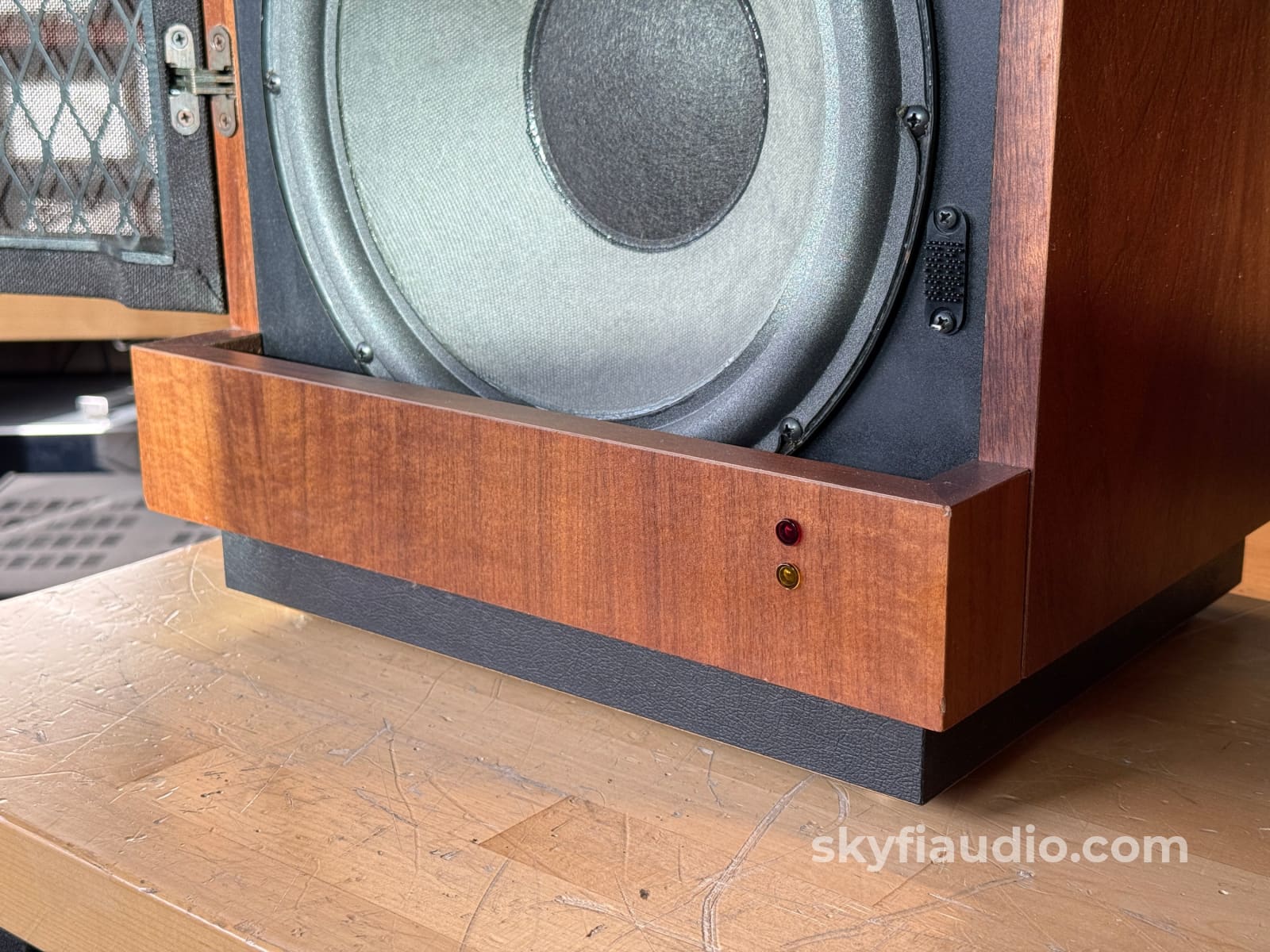 McIntosh XR5 Vintage Speakers - Serviced Speakers