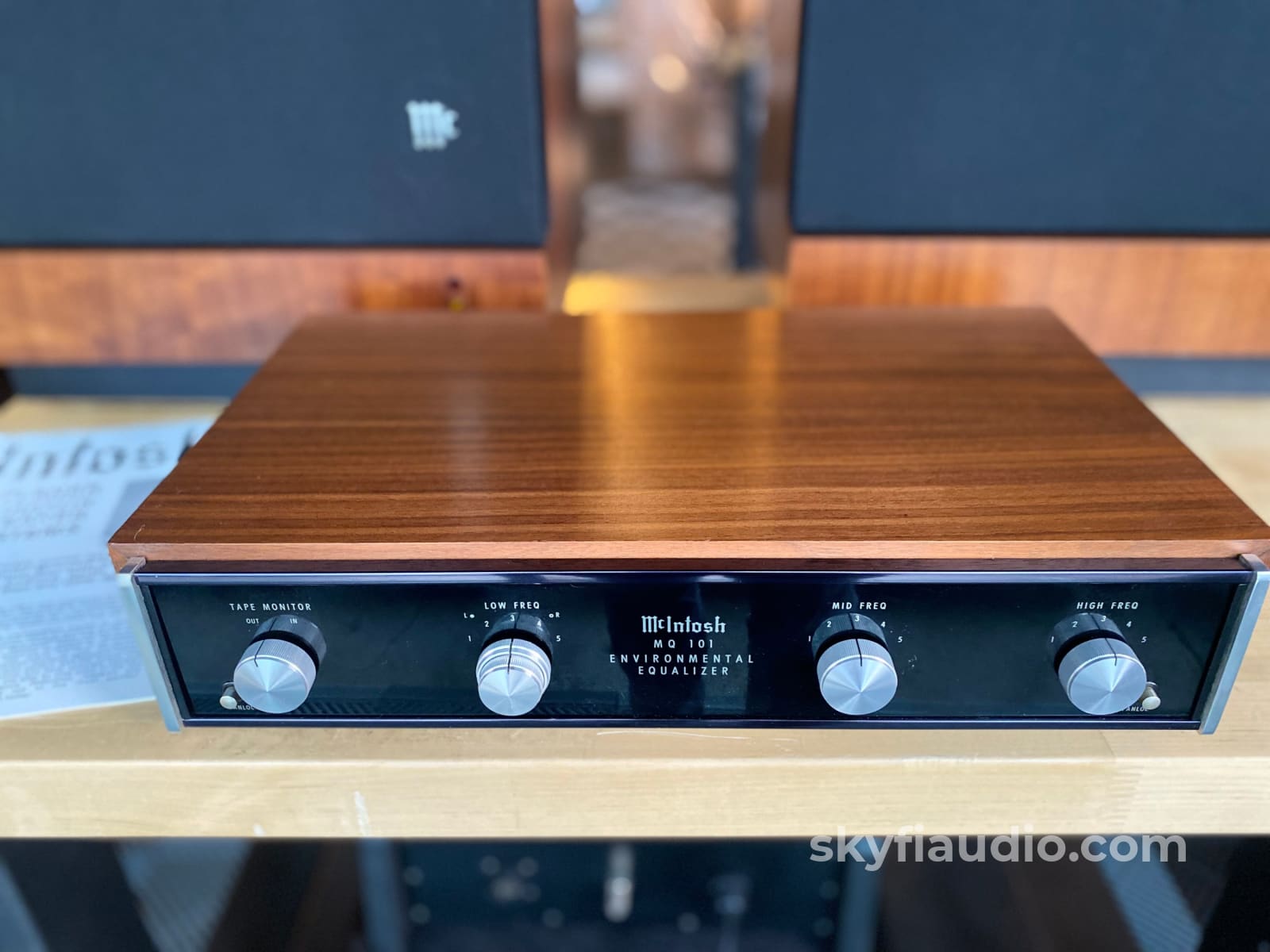 Mcintosh Xr5 Vintage Speakers With Mq101 Equalizer