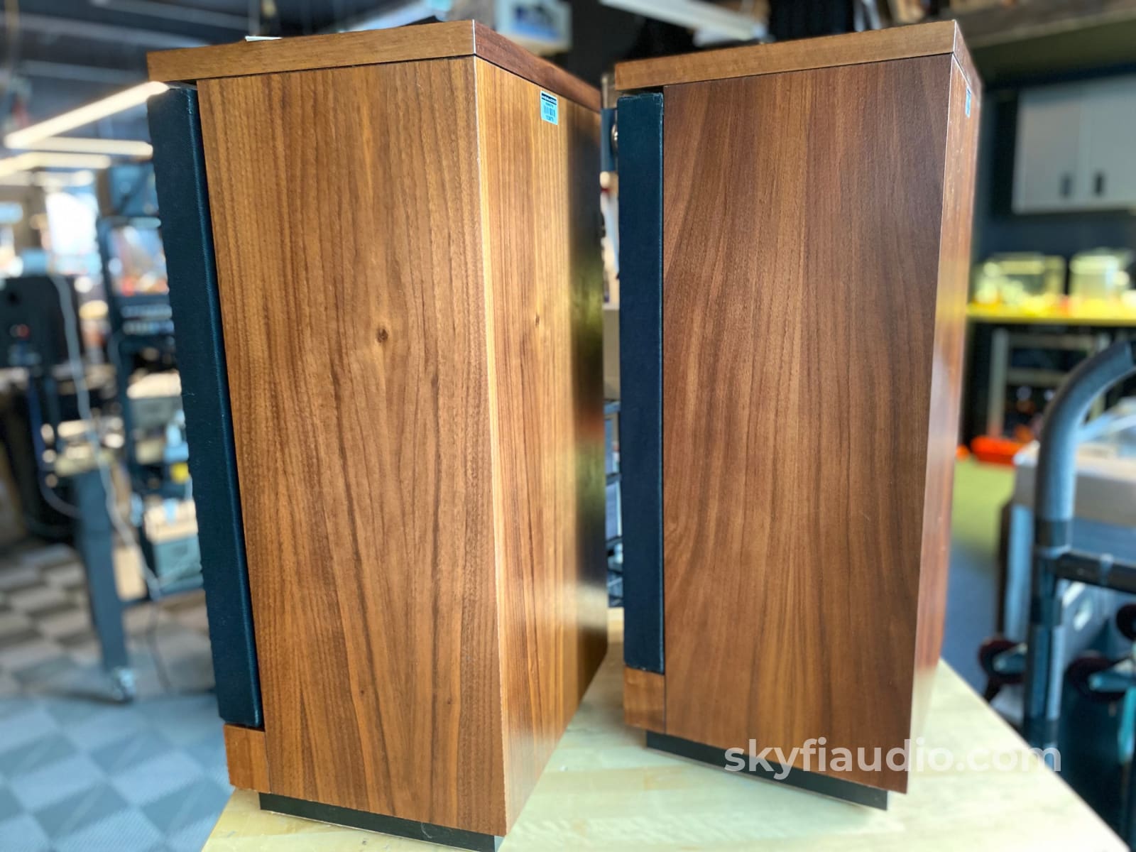 Mcintosh Xr5 Vintage Speakers With Mq101 Equalizer