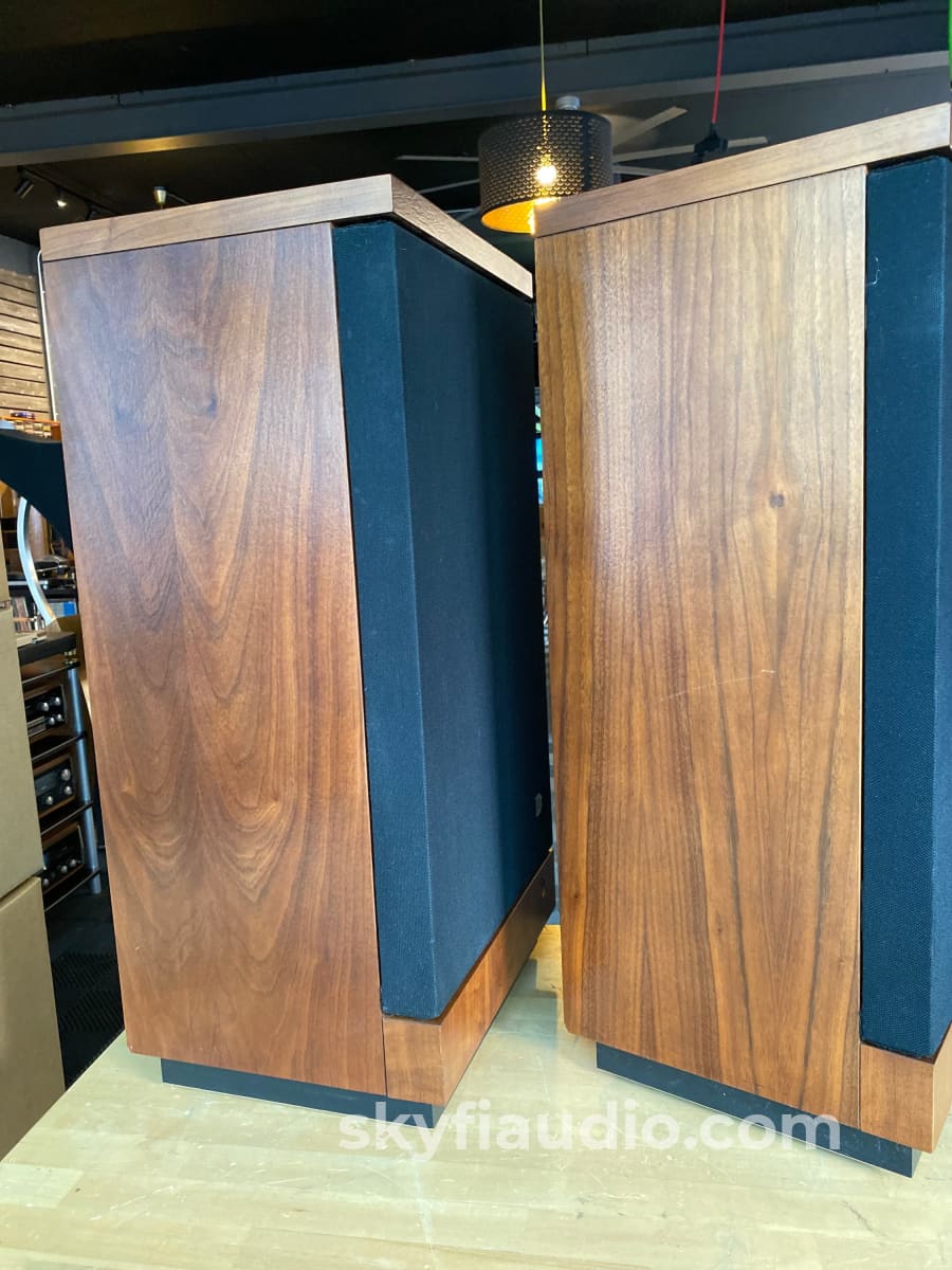 Mcintosh Xr5 Vintage Speakers With Mq101 Equalizer