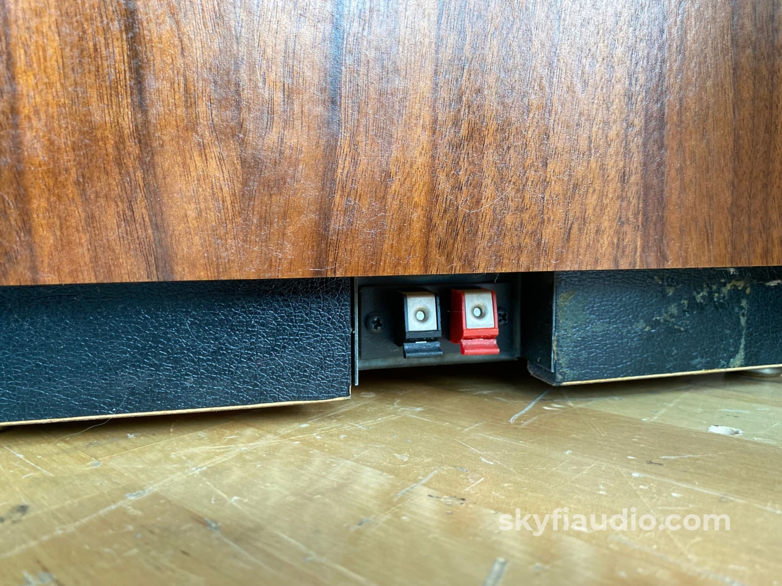 Mcintosh Xr5 Vintage Speakers With Mq101 Equalizer