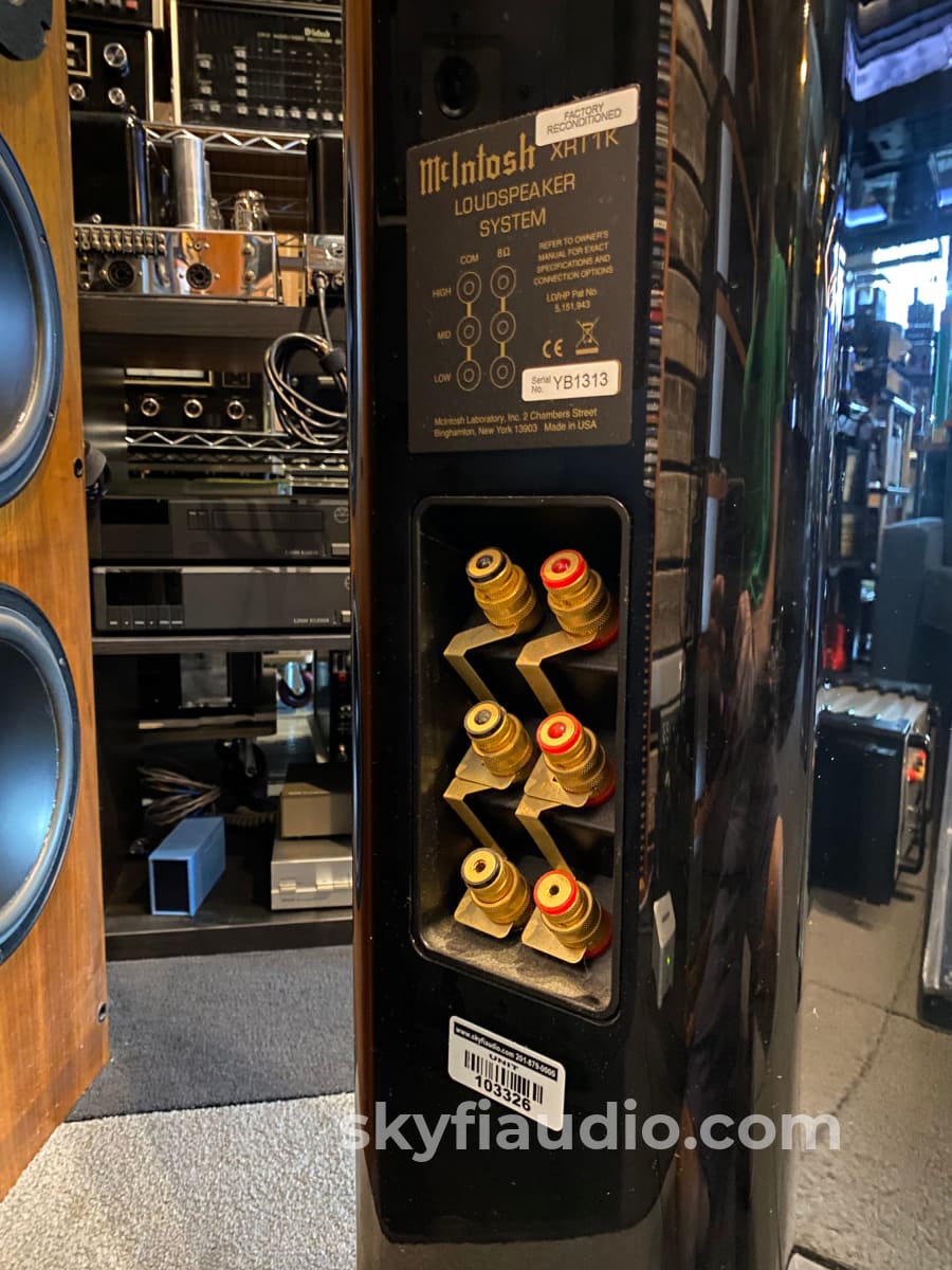 Mcintosh Xrt1K Line Array Speakers 1200W! Pre Owned - In Store Only